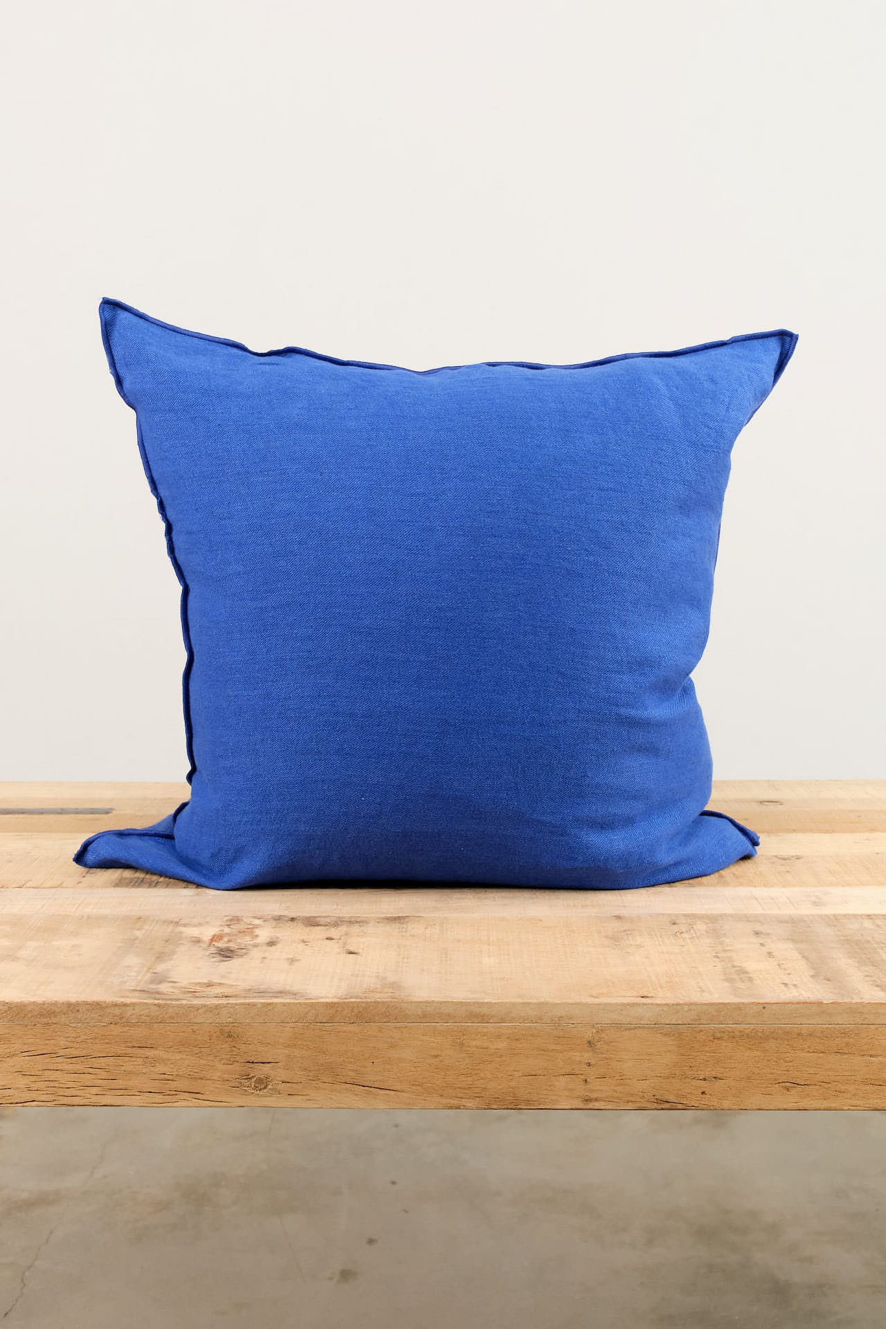 Maison De Vacances Home Pillows 26" X 26" Crumpled Washed Linen Vice Versa Cushion in Cobalt Cobalt/Indigo / 26" X 26"