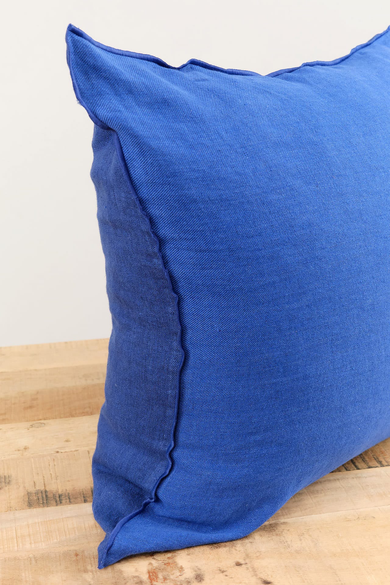 Maison De Vacances Home Pillows 26" X 26" Crumpled Washed Linen Vice Versa Cushion in Cobalt Cobalt/Indigo / 26" X 26"