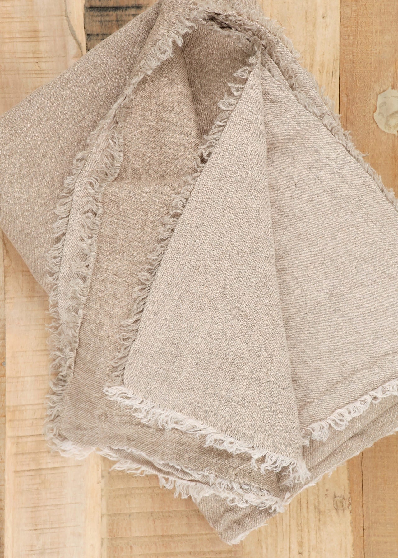 Maison De Vacances Home Throws Crumpled Washed Linen Vice Versa Fringed Throw in Taupe Taupe/Ciment / 55" L X 98.5" W