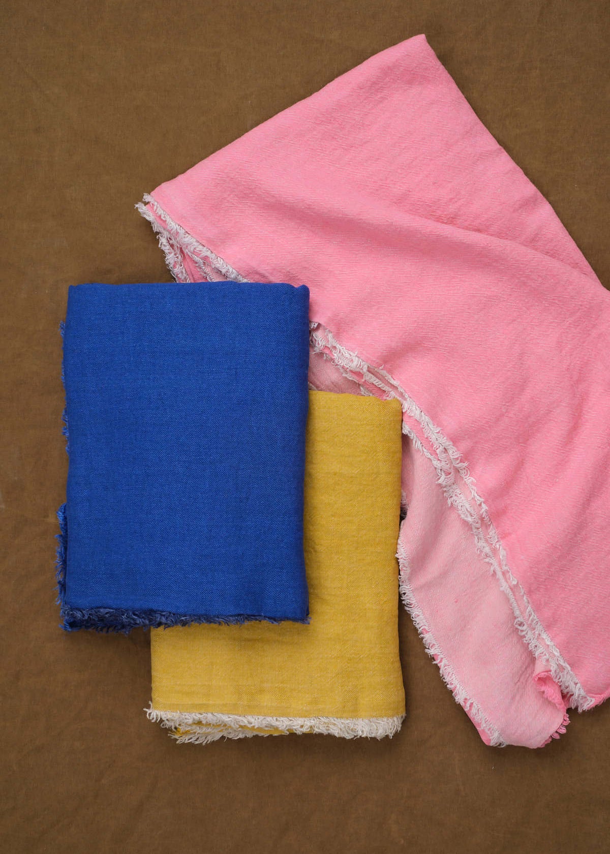 Maison De Vacances Home Throws Crumpled Washed Linen Vice Versa Fringed Throw in Ocre Ocre/Givre / 55" x 98.5"