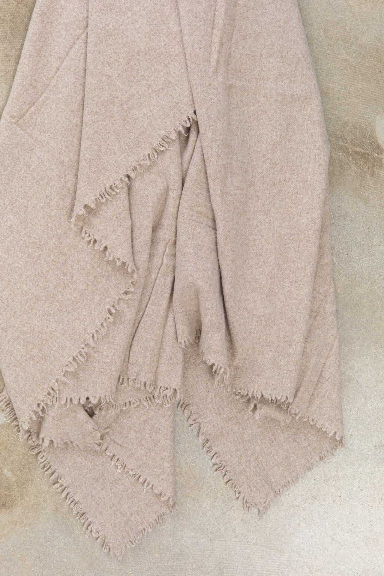 Maison De Vacances Home Throws Washed Virgin Wool Vice Versa Fringed Throw in Ecorce Ecorce / 98" L X 65" W