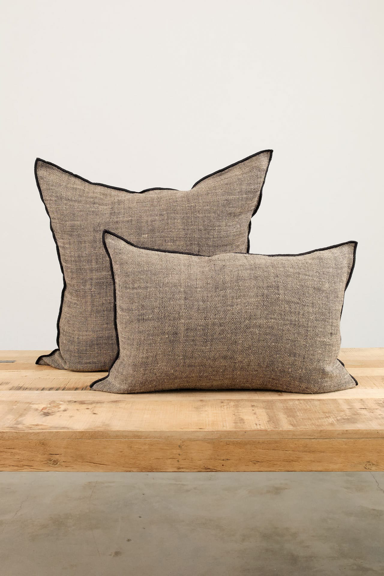 Maison De Vacances Home Pillows 16" X 24" Chinee Canvas Rustique Cushion Naturel/Noir / 16" X 24"