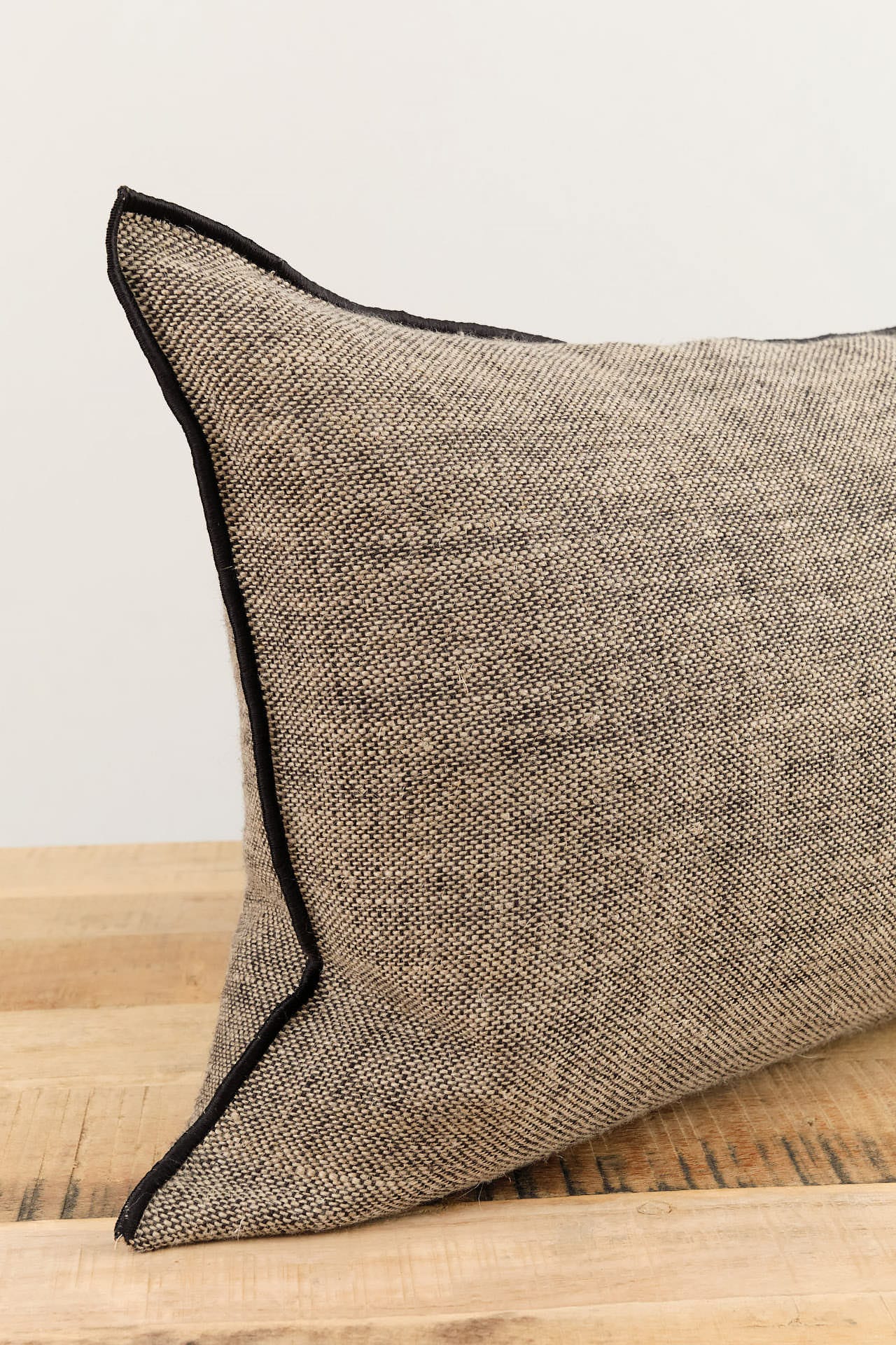 Maison De Vacances Home Pillows 16" X 24" Chinee Canvas Rustique Cushion Naturel/Noir / 16" X 24"