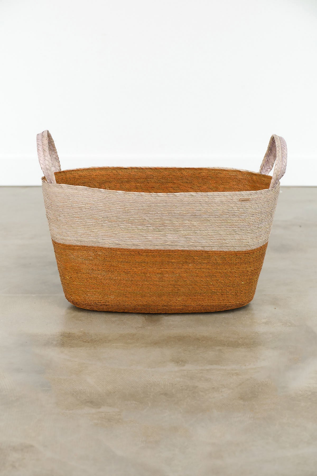 Oval Floor Basket Makaua in Orange Trigo