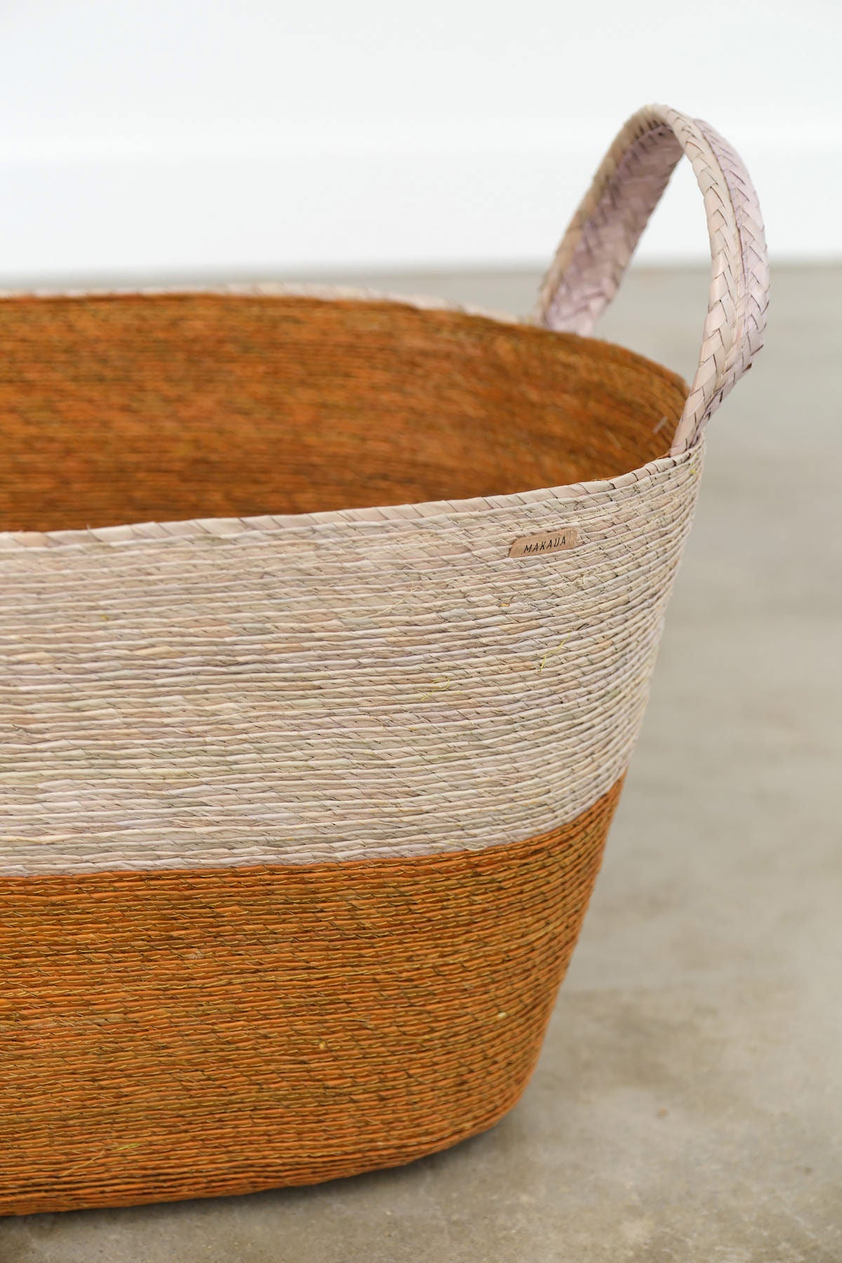 Oval Floor Basket Makaua in Orange Trigo