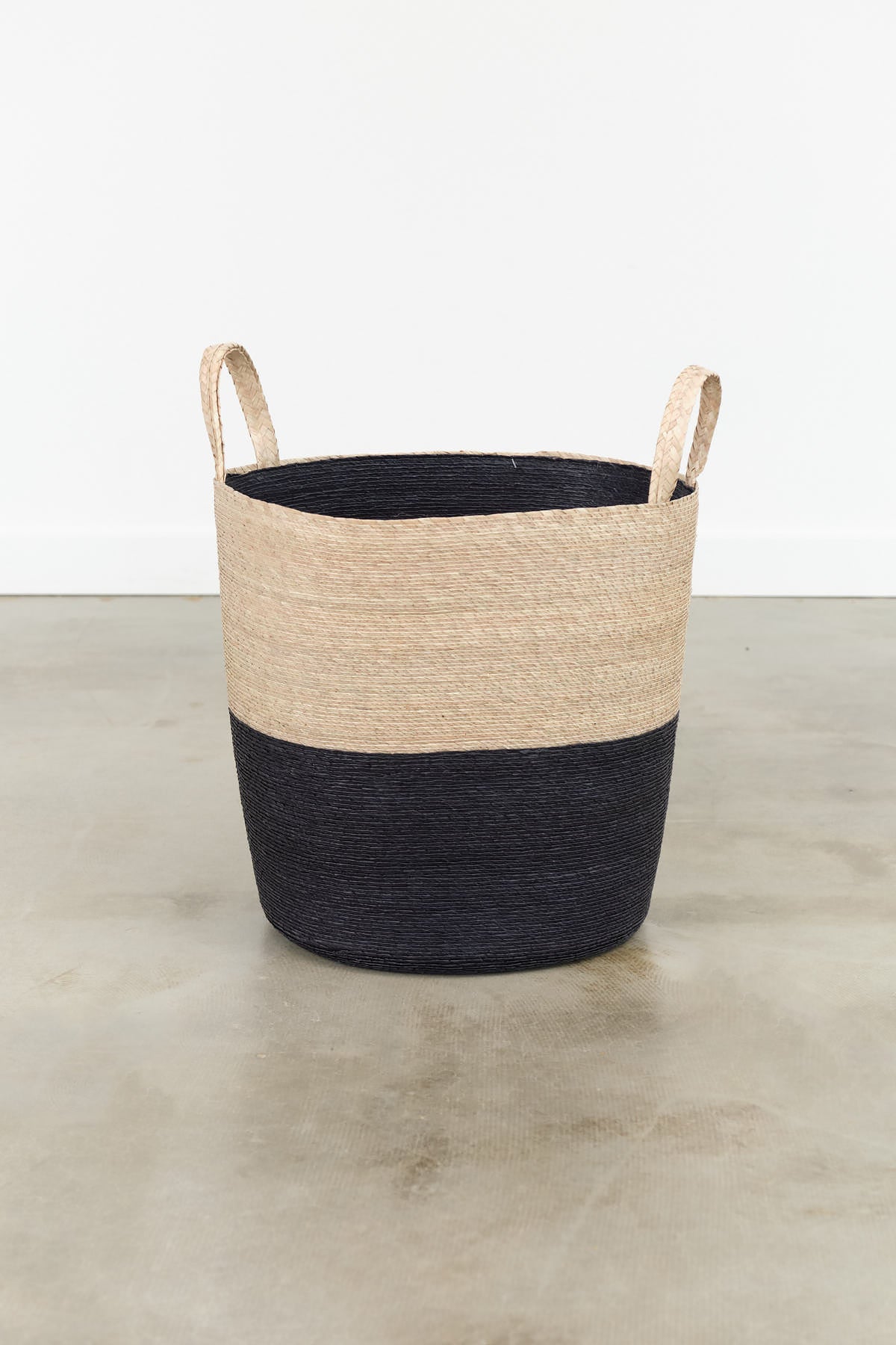 Tambo Basket by Makaua in Carbon