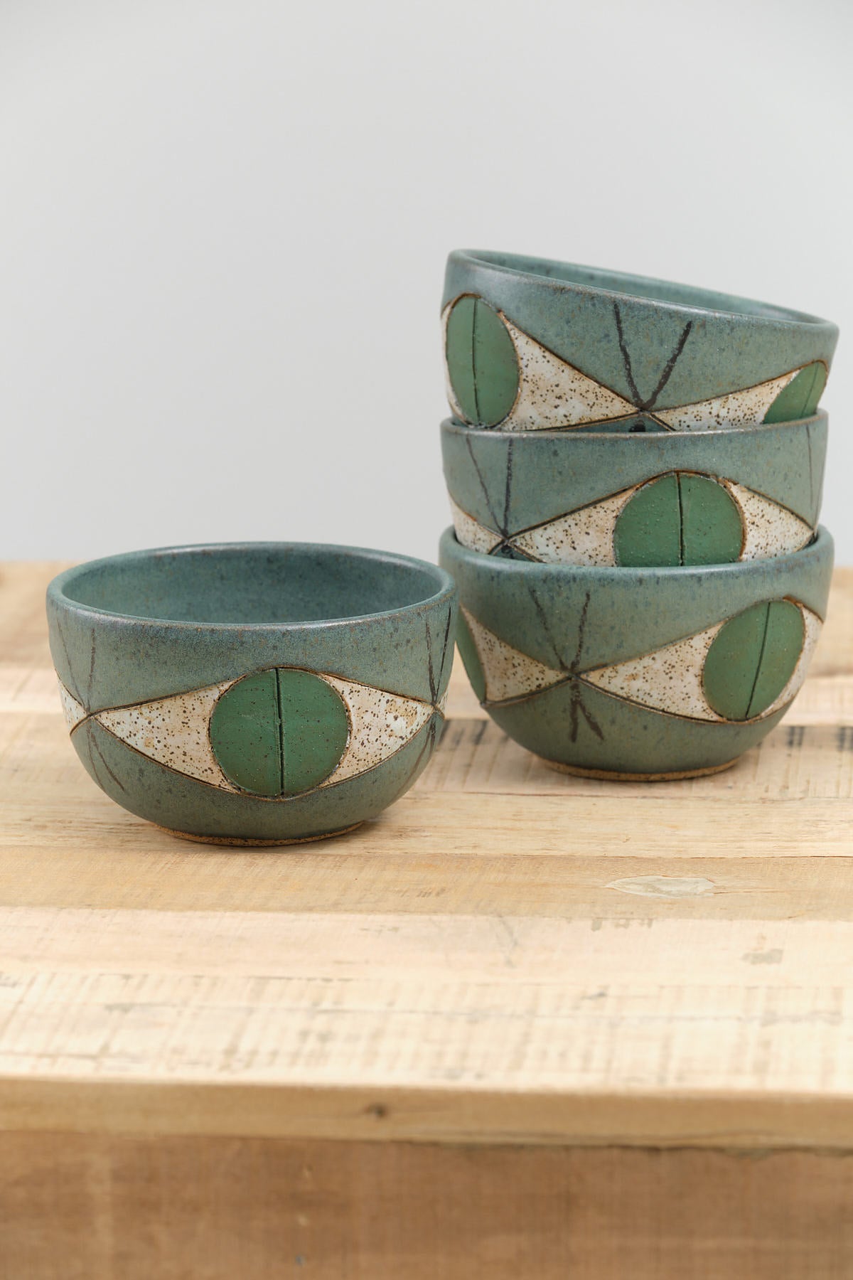 Matthew Ward Studio Small Felix Bowl in Remix Green