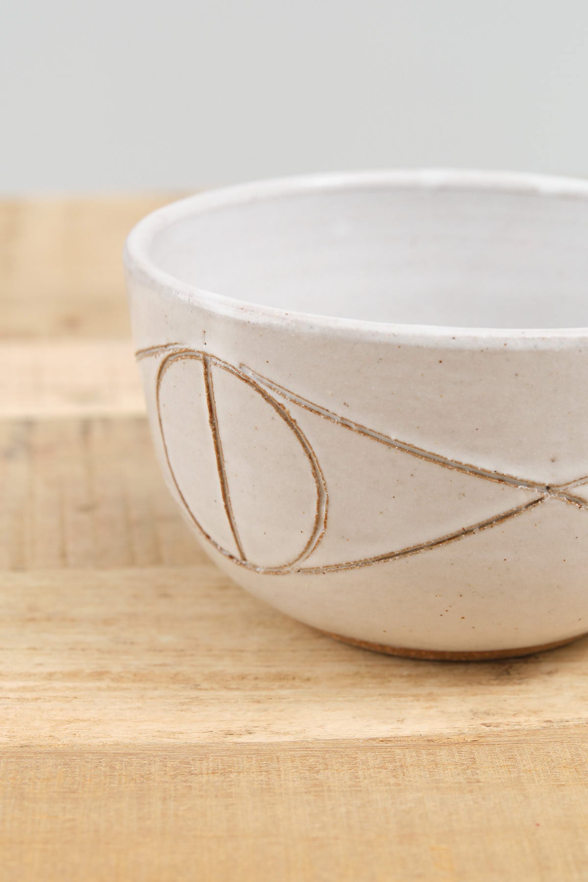 White Small Felix Bowl by Matthew Ward Studio