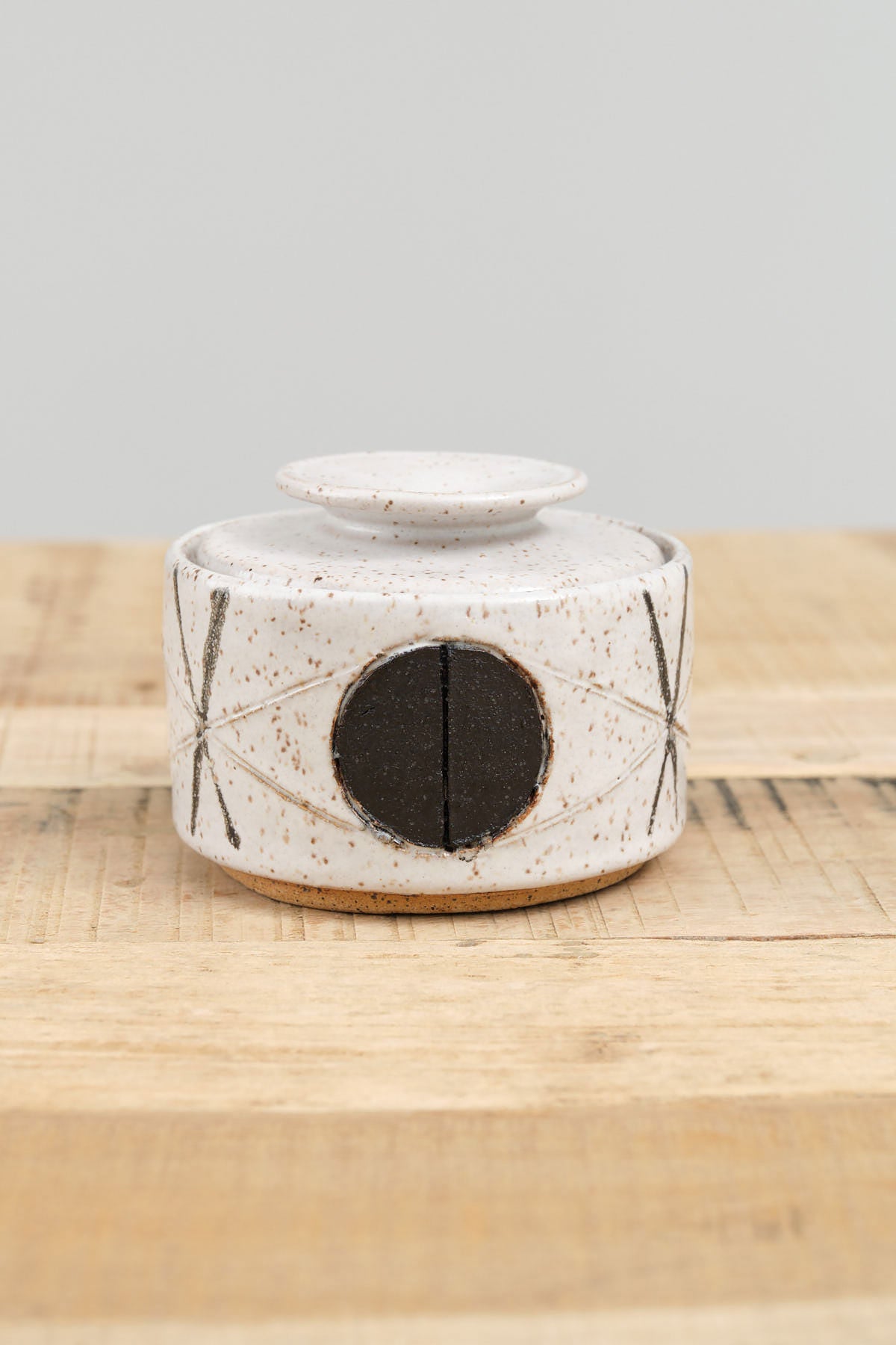 Small Felix Jar by Matthew Ward Studio in White