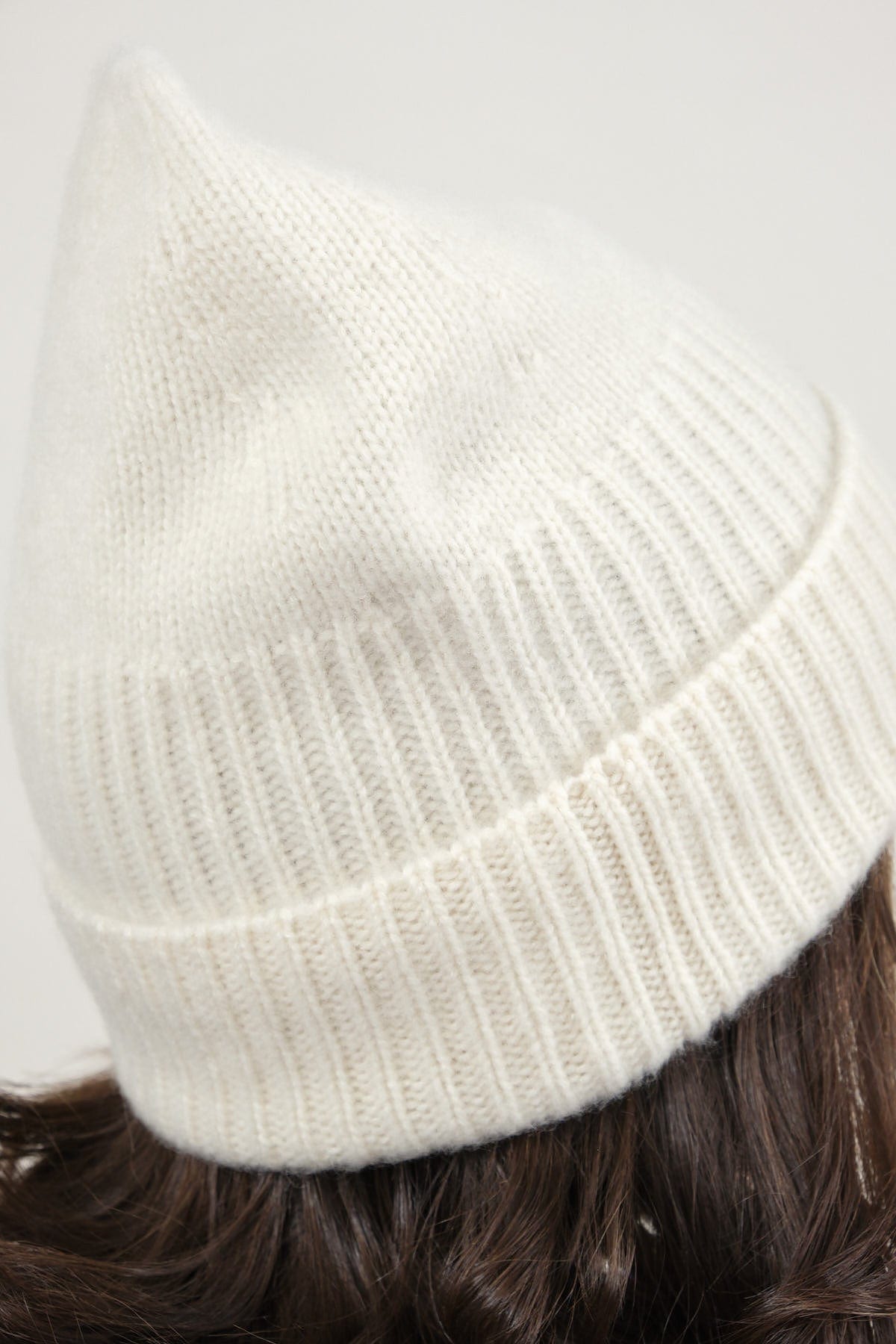 Ribbed detailing on Cashmere Knit Cap in White