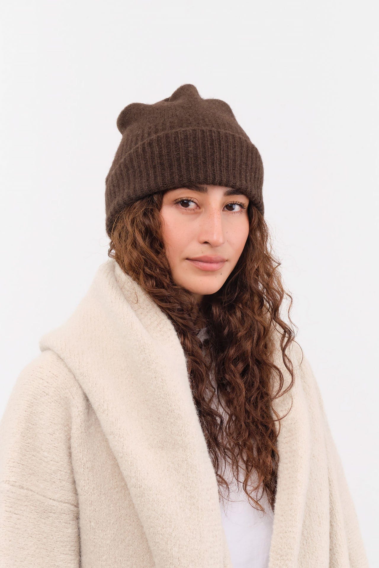 Mature Ha. Accessories Hats Pleats Knit Cap in Brown Brown / One Size