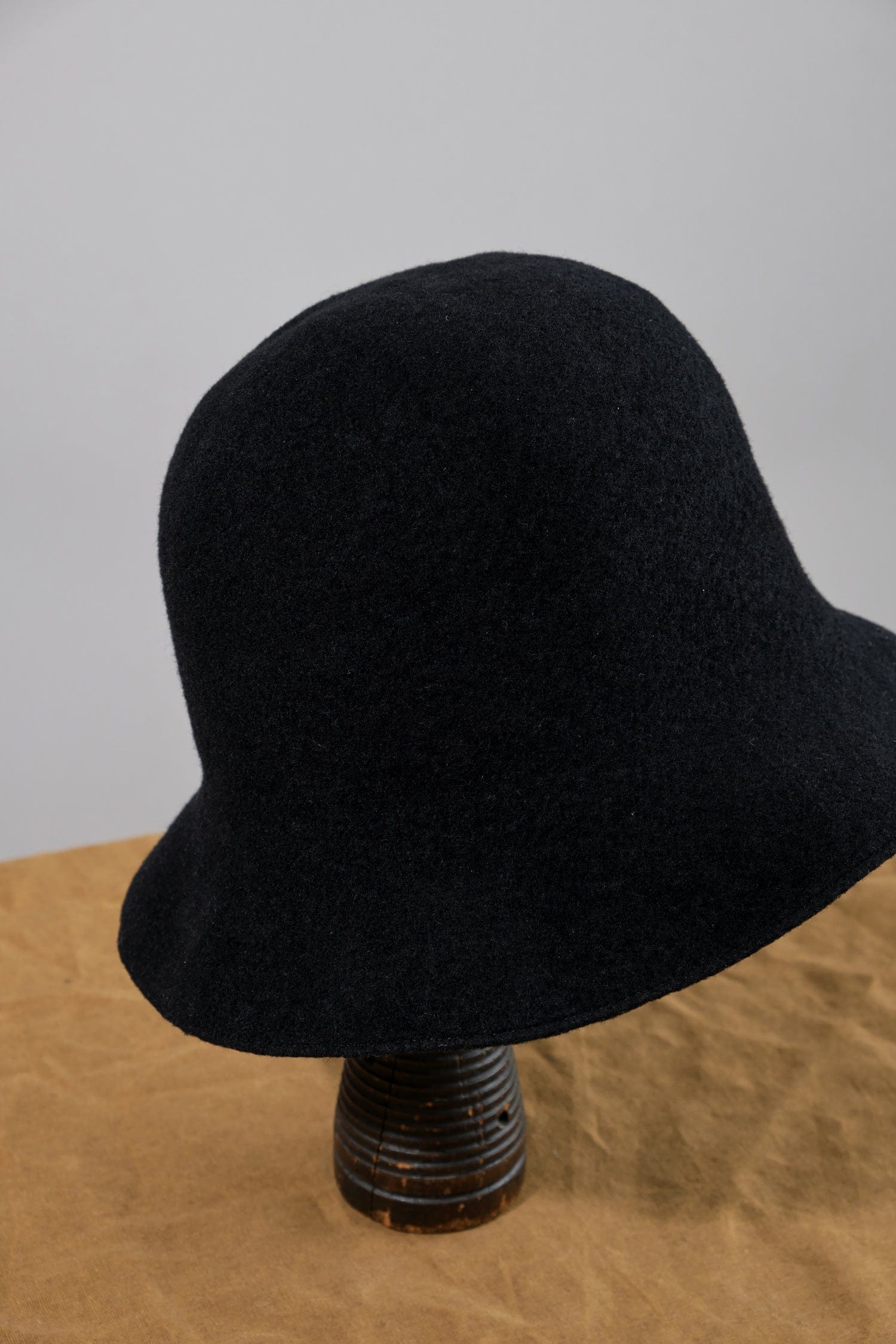 Back of Widen Bell Hat in Black