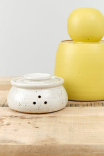 MH Ceramics Home Kitchen Containers Garlic Keeper Milky / 6" D X 3" H
