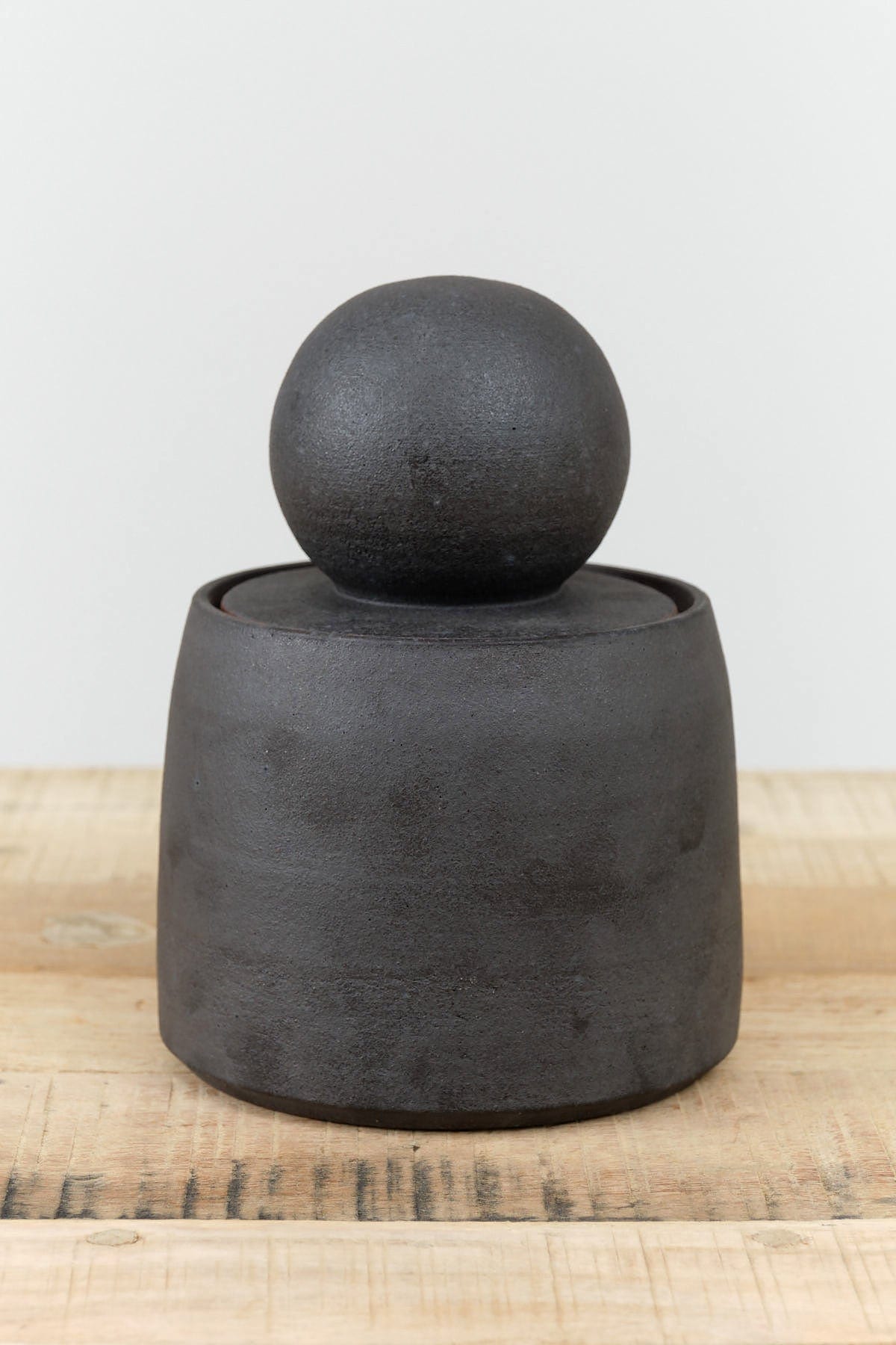 MH Ceramics Home Kitchen Containers Large Stash Jar in Charcoal Charcoal / 5.25" D X 8" H