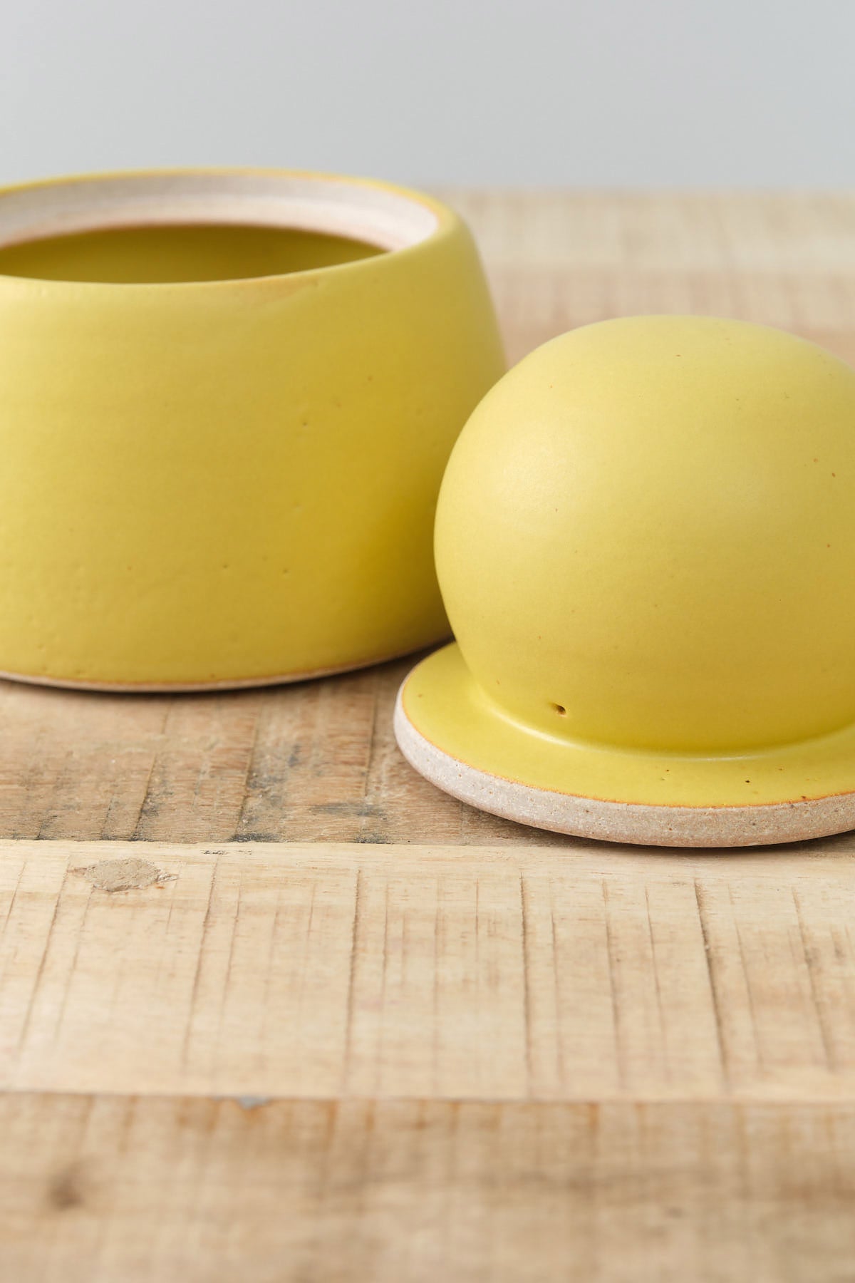 MH Ceramics Small Stash Jar in Yellow Saffron With Ball Lid 