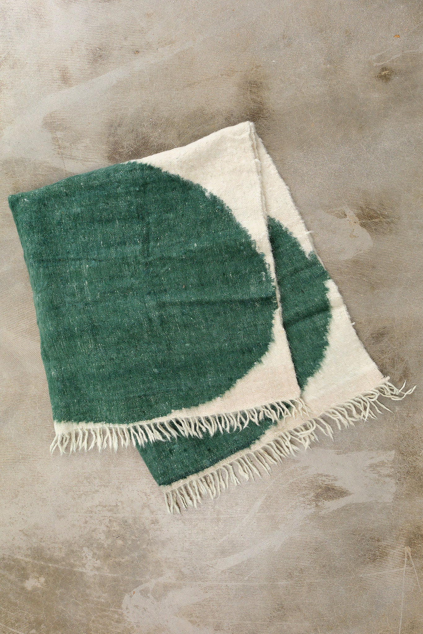 Minna Home Throws Arc Throw in Jade Jade / 60" L X 50" W