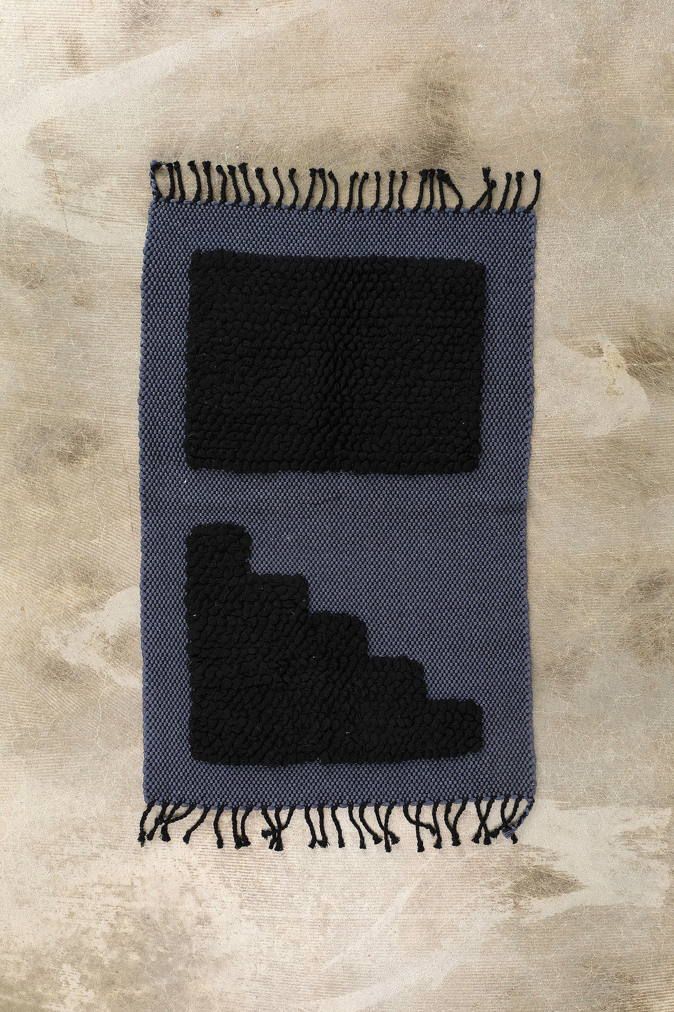 Minna Steps Mat in Midnight Blue Black