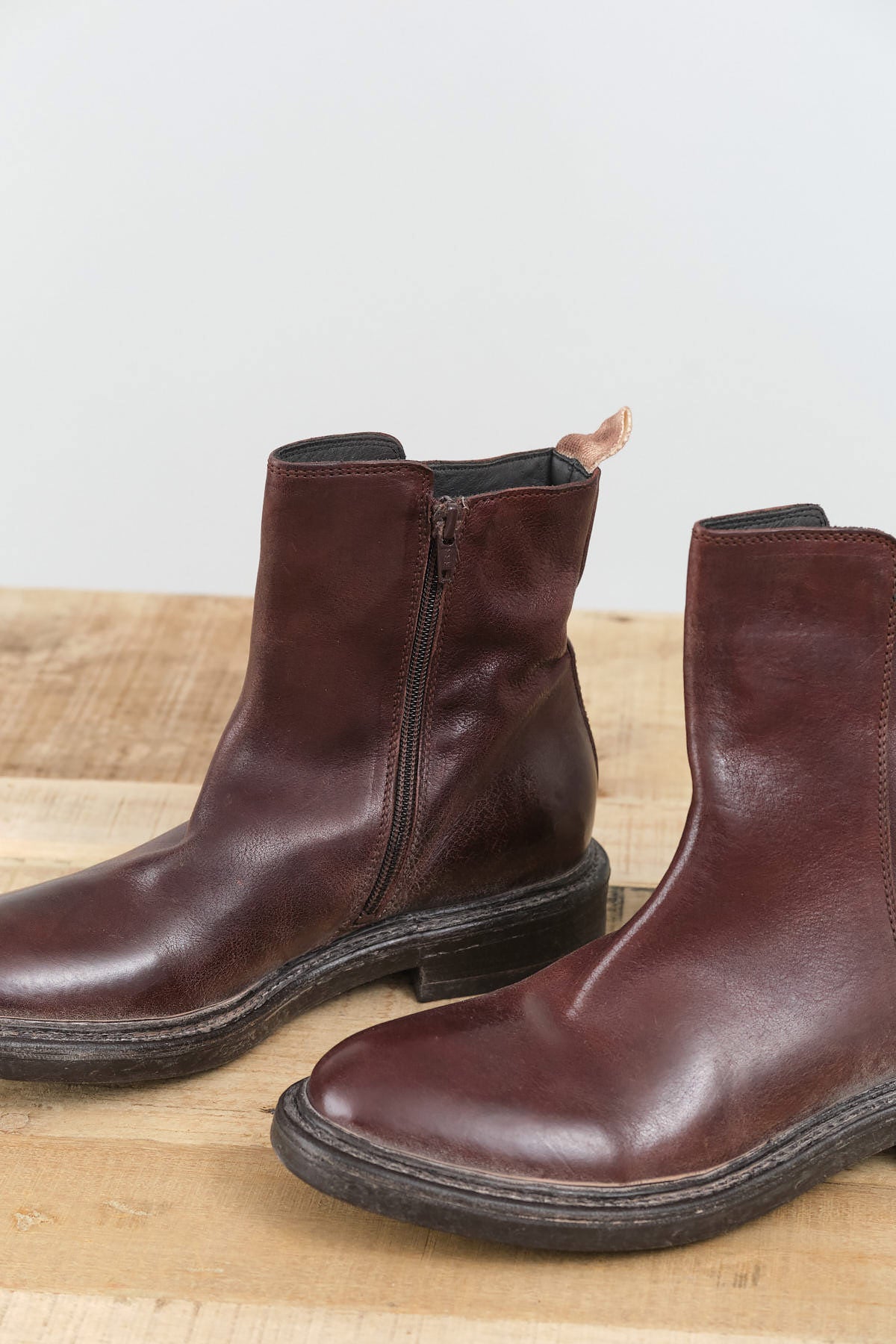 Ankle Cusna Tronchetto Donna Boots with Zipper in Ebano Brown by Moma Shoes Brand