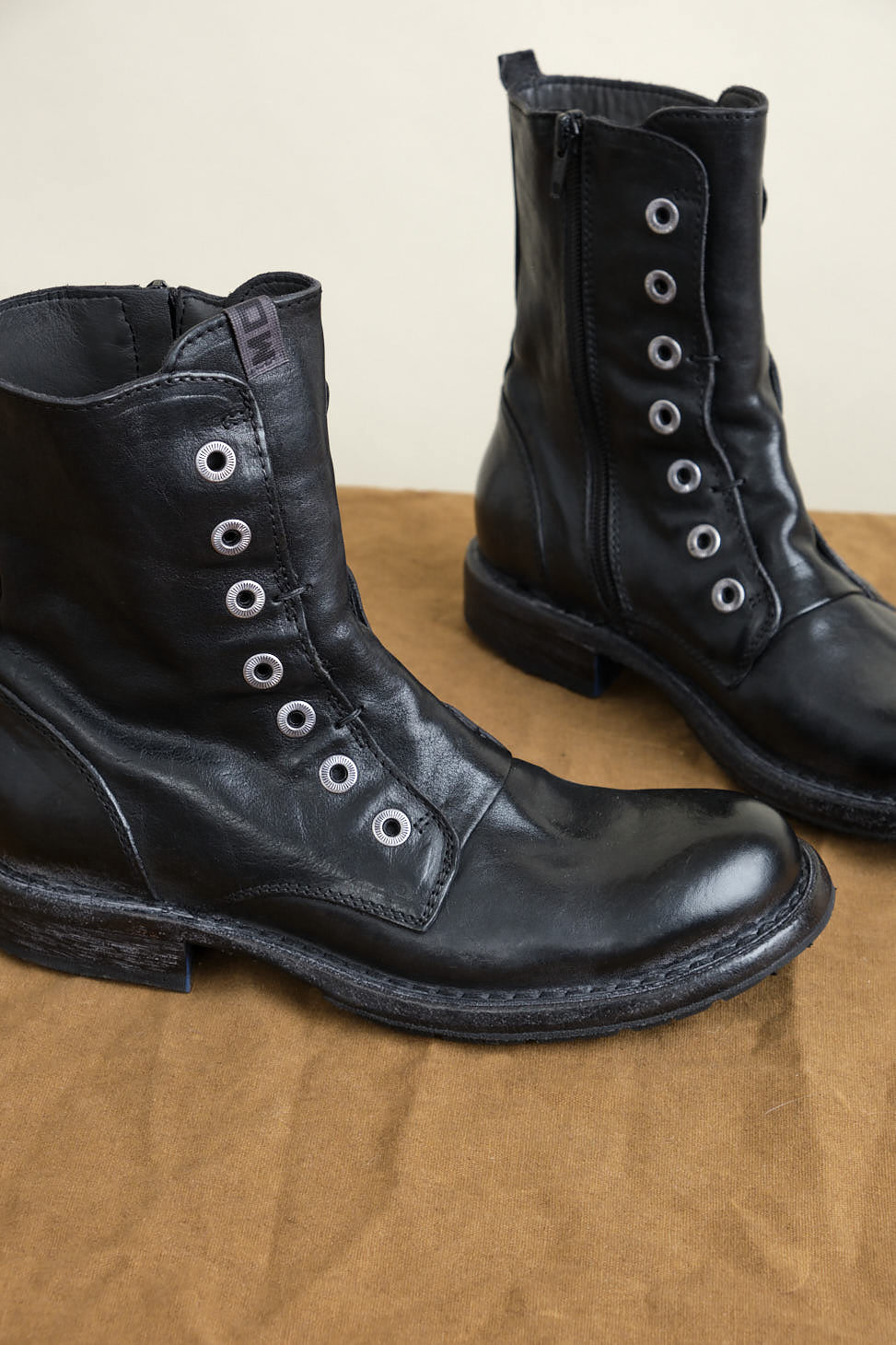 Detailing on Male Ankle Boot