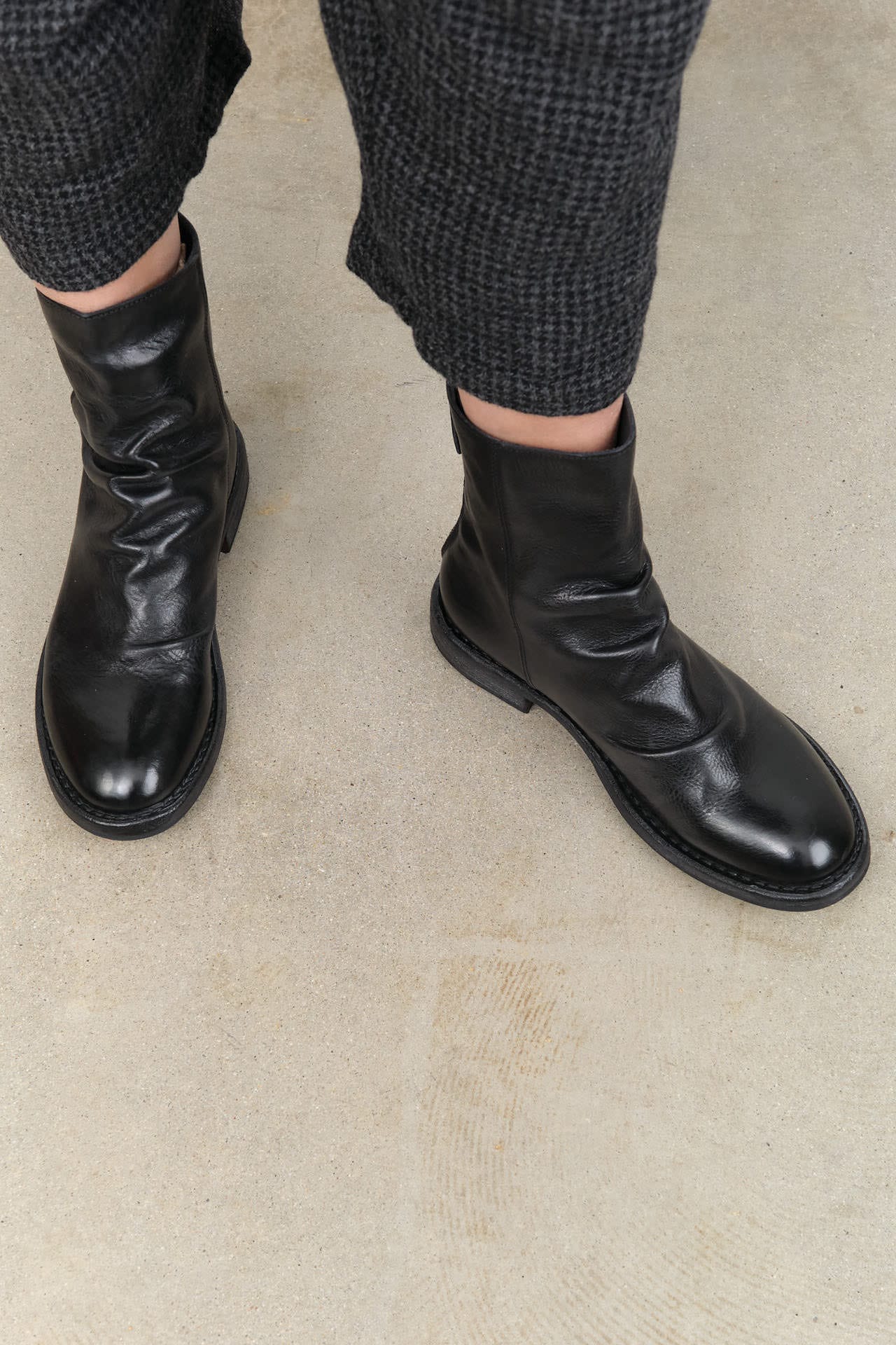 Moma Shoes Accessories Womens Shoes Minsk Zip-Up Ankle Boots in Raw Nero