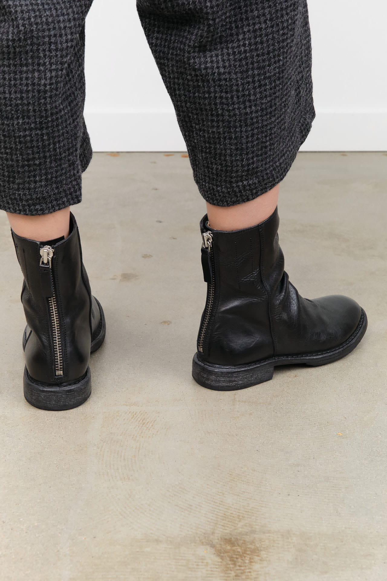 Moma Shoes Accessories Womens Shoes Minsk Zip-Up Ankle Boots in Raw Nero
