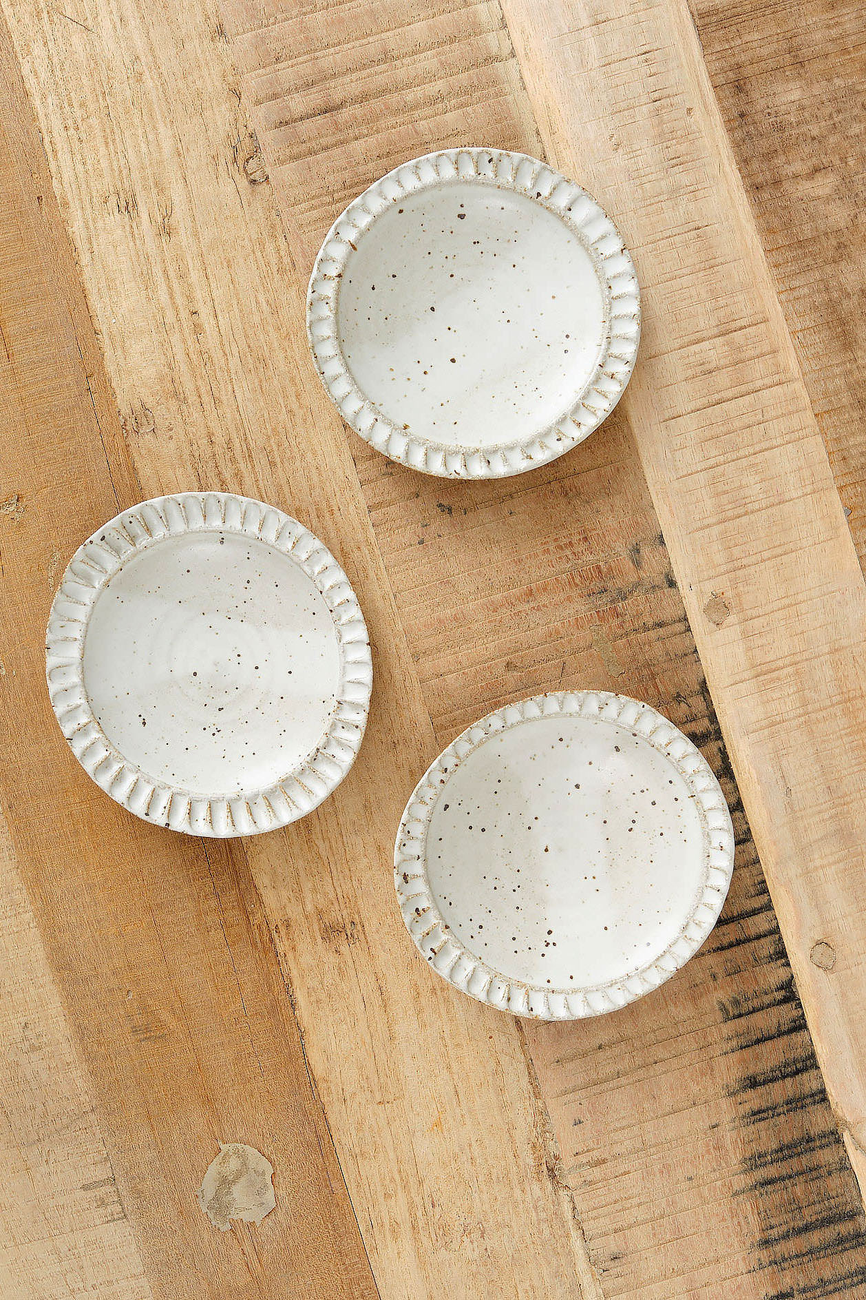 Mt. Washington Pottery Mini Fluted Plate in Speckled White