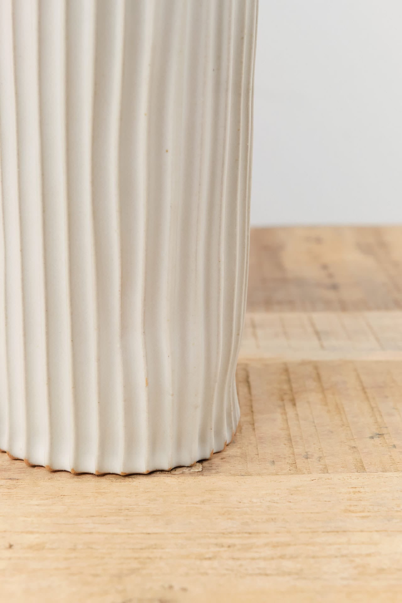 Mt. Washington Pottery Home Kitchen Vases Stripe Vase Matte White / 3.5" Dia X 8" H