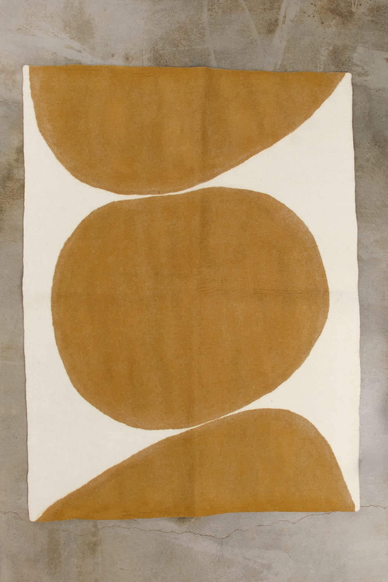 Muskhane Home Rugs Nadi Rug Bronze / 64" L X 47" W