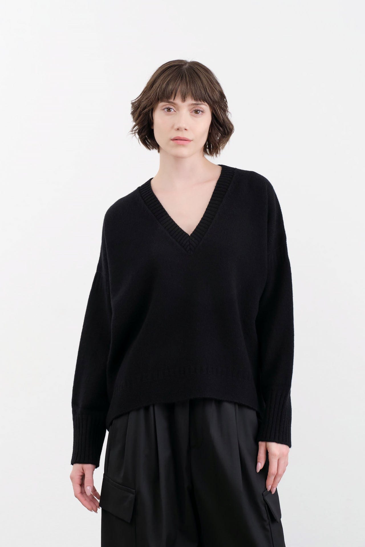 Nicholson & Nicholson Apparel Womens Sweaters Aura Top Black / One Size