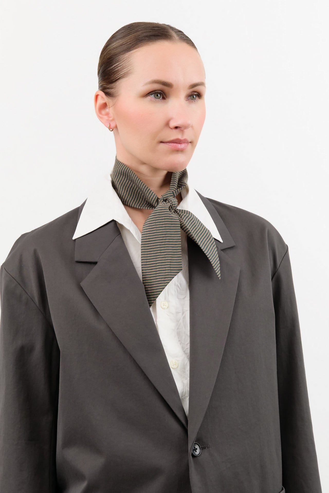 Nicholson & Nicholson Accessories Scarves Knot Scarf in Beige/Green Beige/Green / One Size