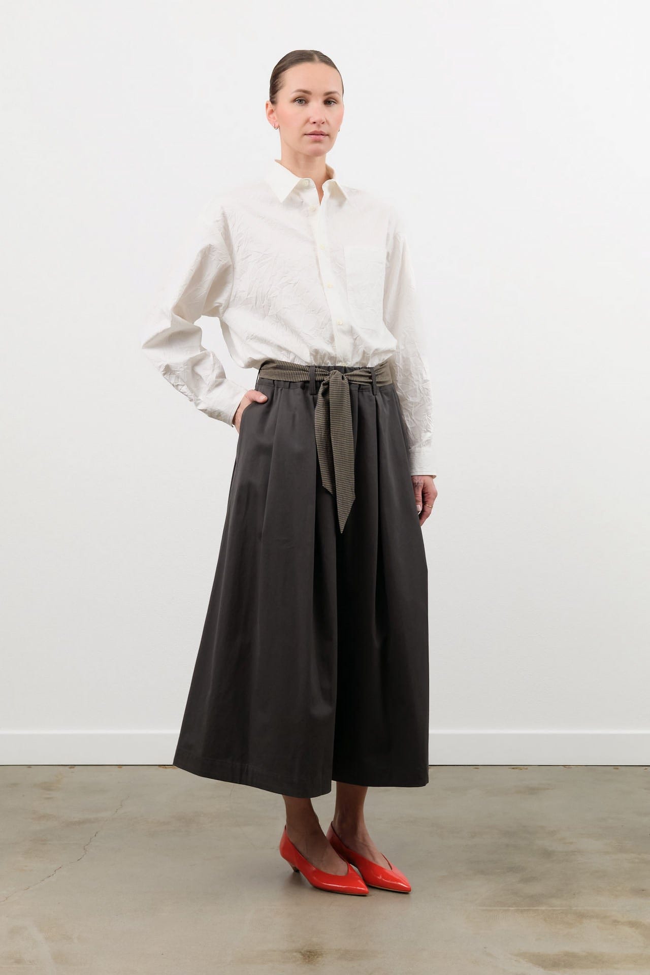 Nicholson & Nicholson Accessories Scarves Loop Scarf in Beige/Green Beige/Green / One Size