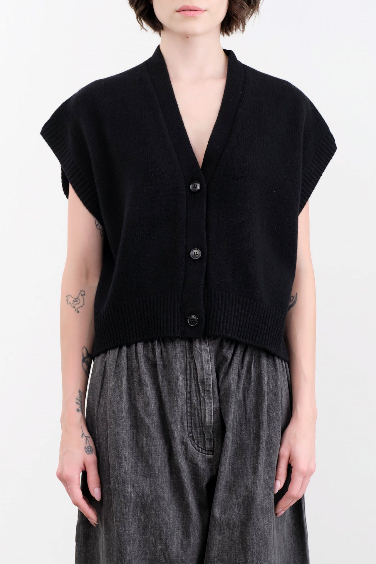 Nicholson & Nicholson Apparel Womens Sweaters Zoe Top in Black Black / One Size