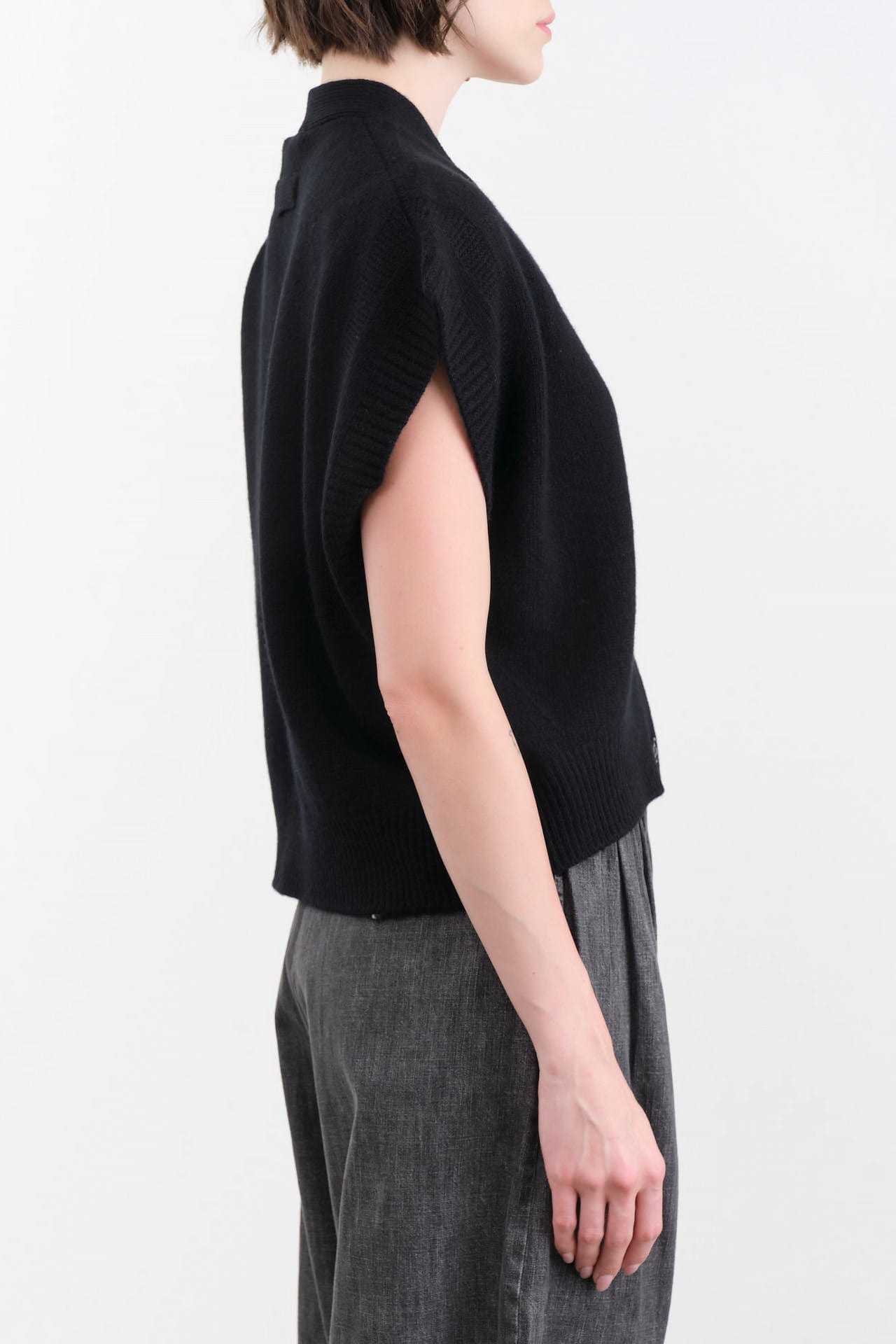 Nicholson & Nicholson Apparel Womens Sweaters Zoe Top in Black Black / One Size