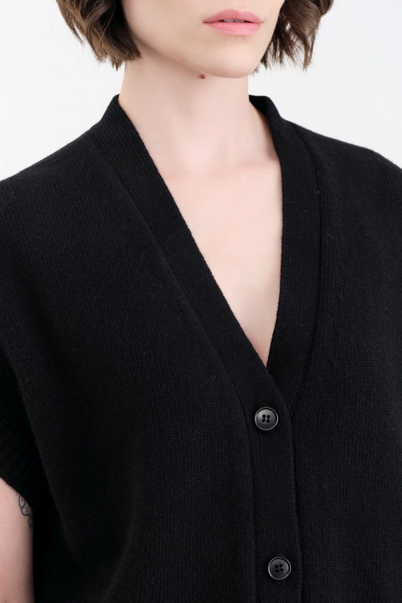 Nicholson & Nicholson Apparel Womens Sweaters Zoe Top in Black Black / One Size