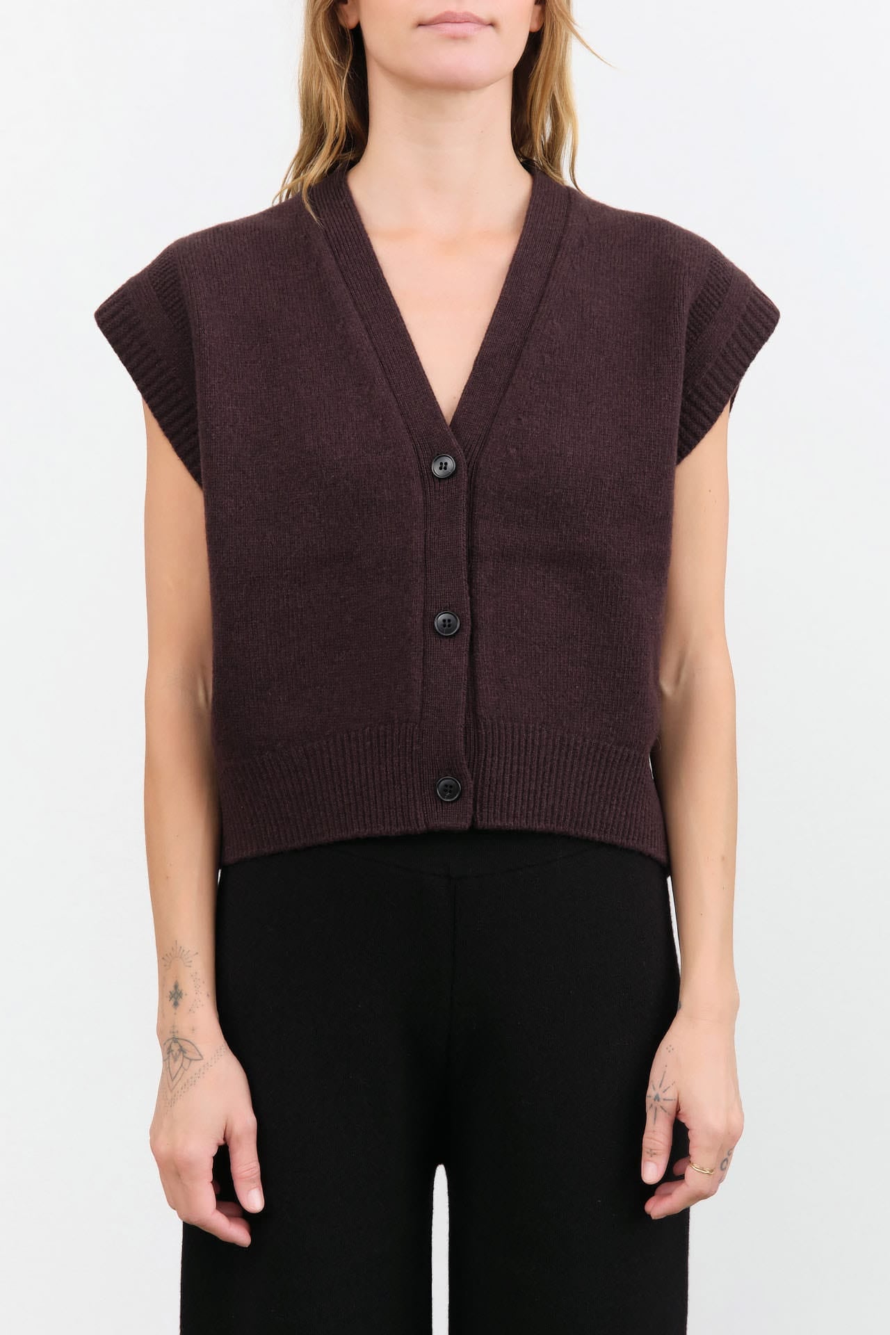 Nicholson & Nicholson Apparel Womens Sweaters Zoe Top in Brown