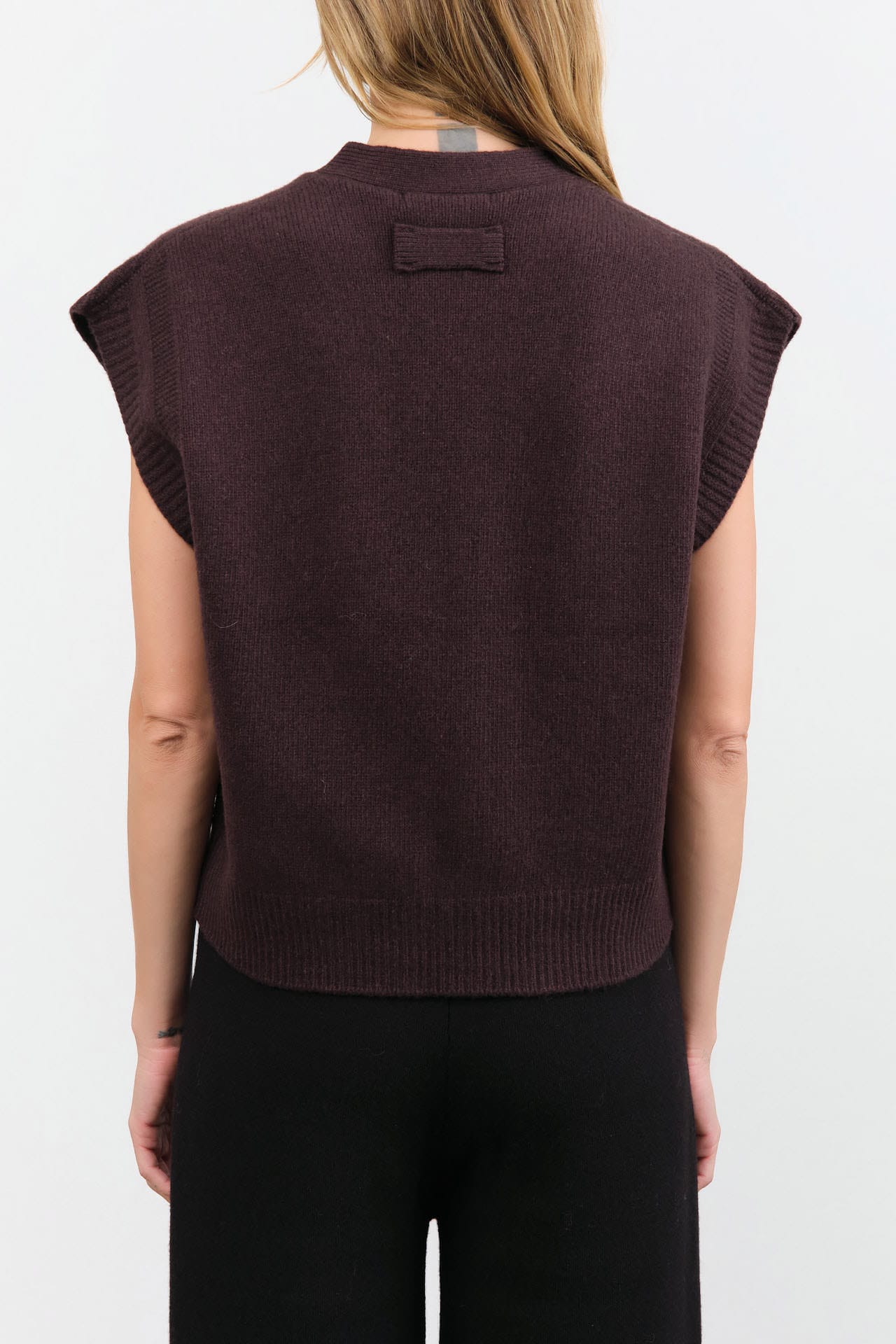 Nicholson & Nicholson Apparel Womens Sweaters Zoe Top in Brown
