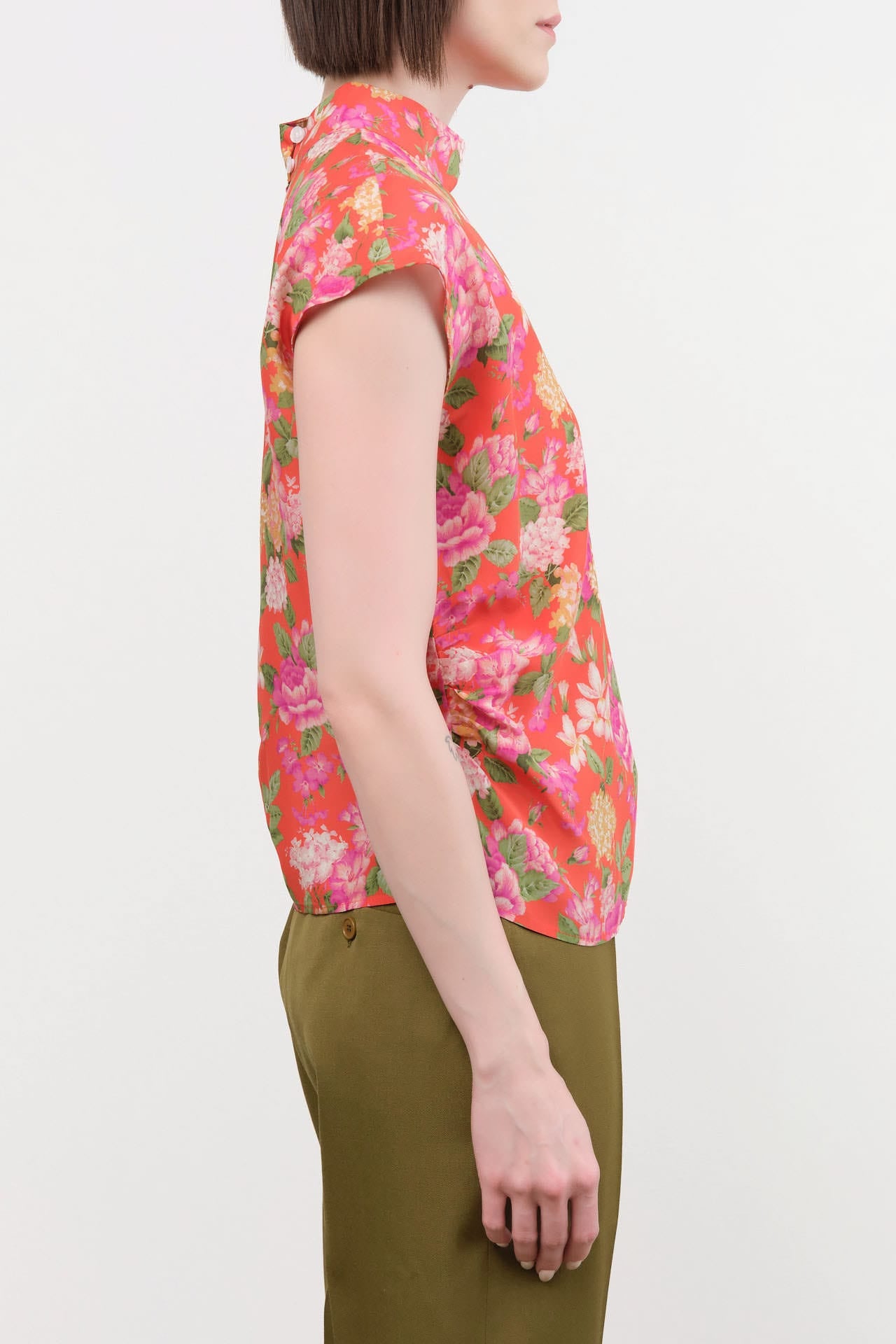 No. 6 Apparel Womens Blouses Alex Top in Red Bouquet