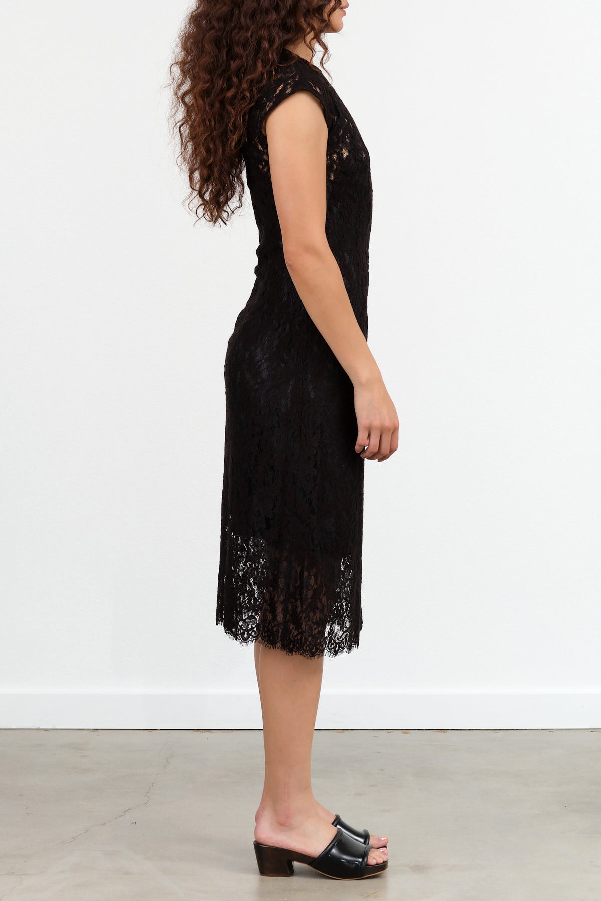 No. 6 Designer Brand Cap Sleeve Erika Midi Dress in Embroidered Black Lace