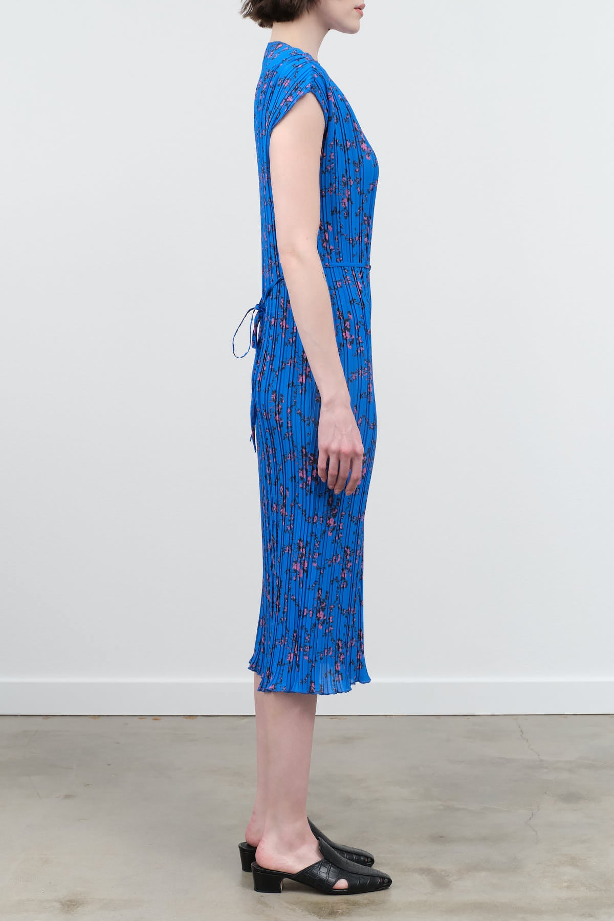Side view of Lucien Dress in Royal Trellis