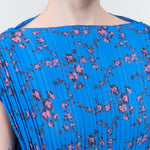 Collar view of Lucien Dress in Royal Trellis