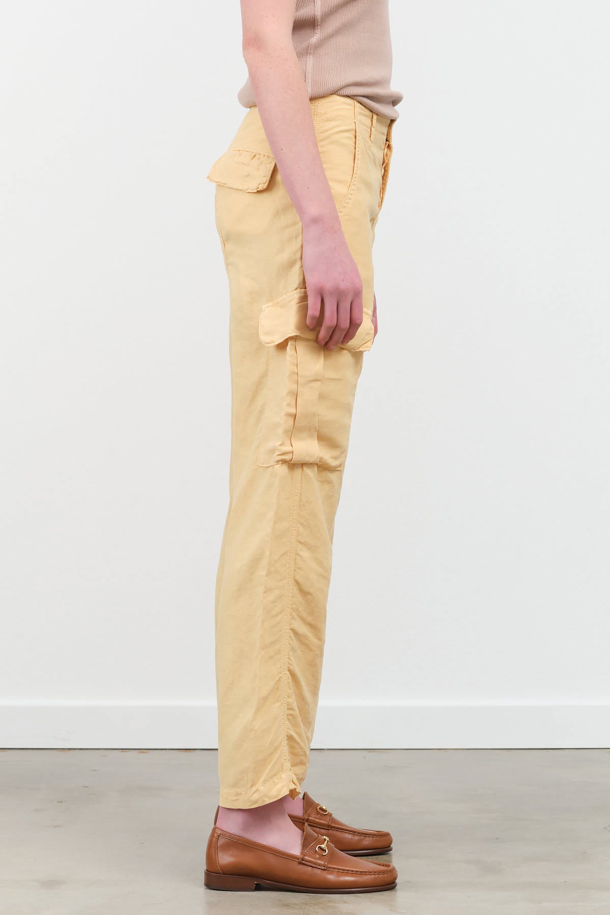 Side view of Bennett Cargo Pant