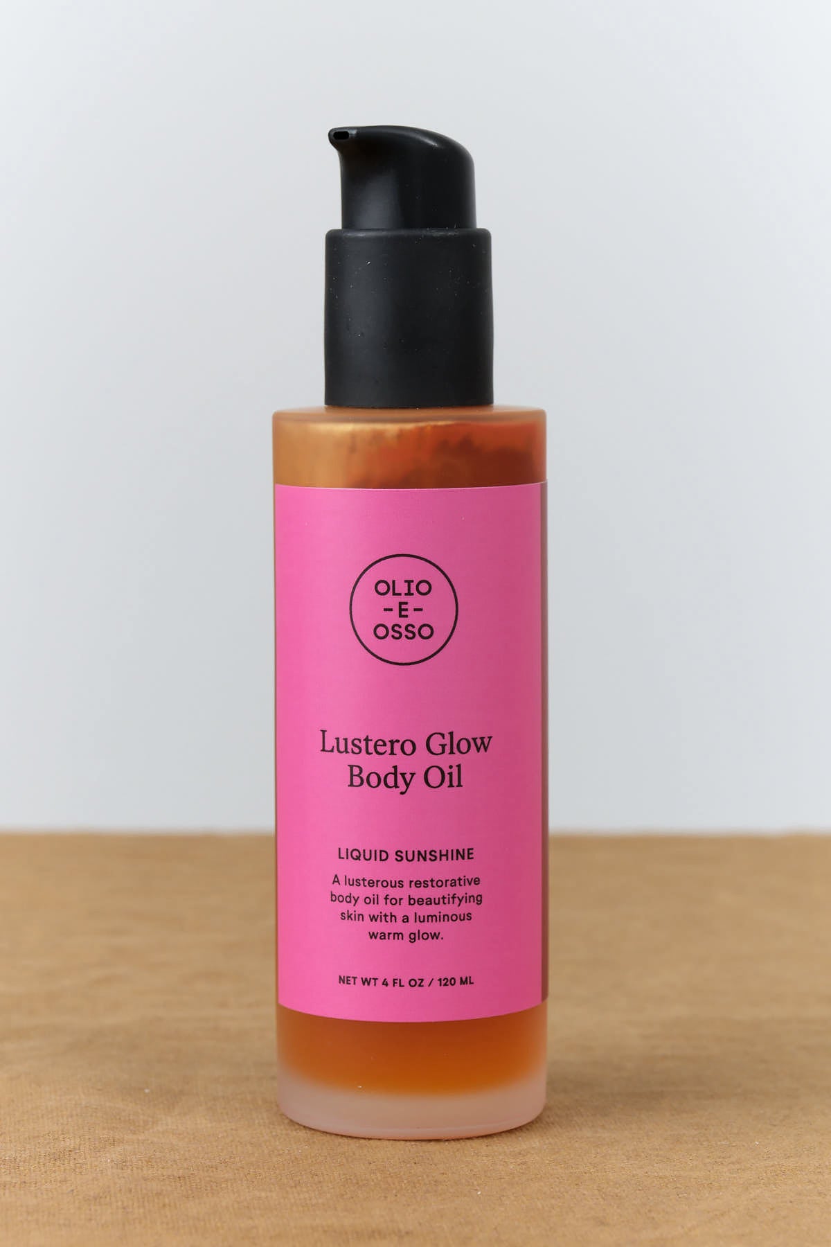 Front view of Lustero Glow Body Oil