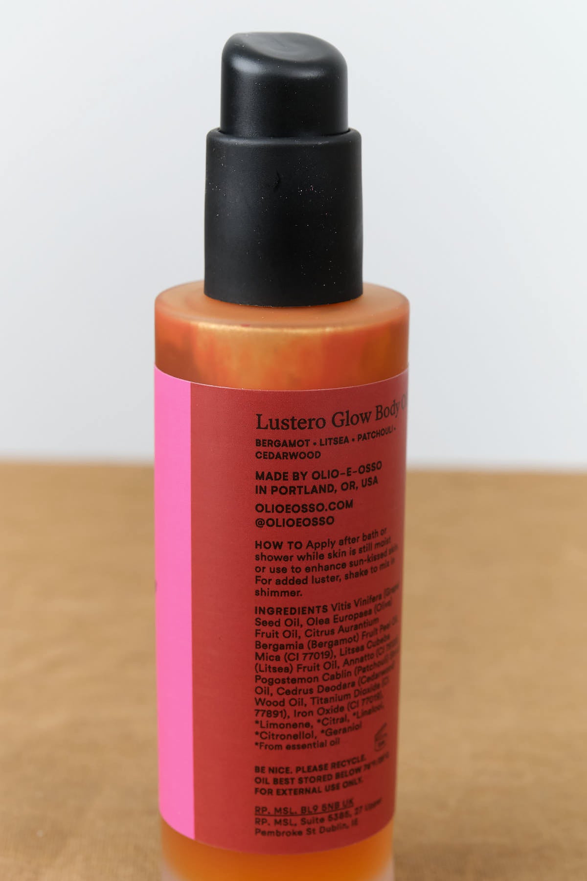 Back view of Lustero Glow Body Oil