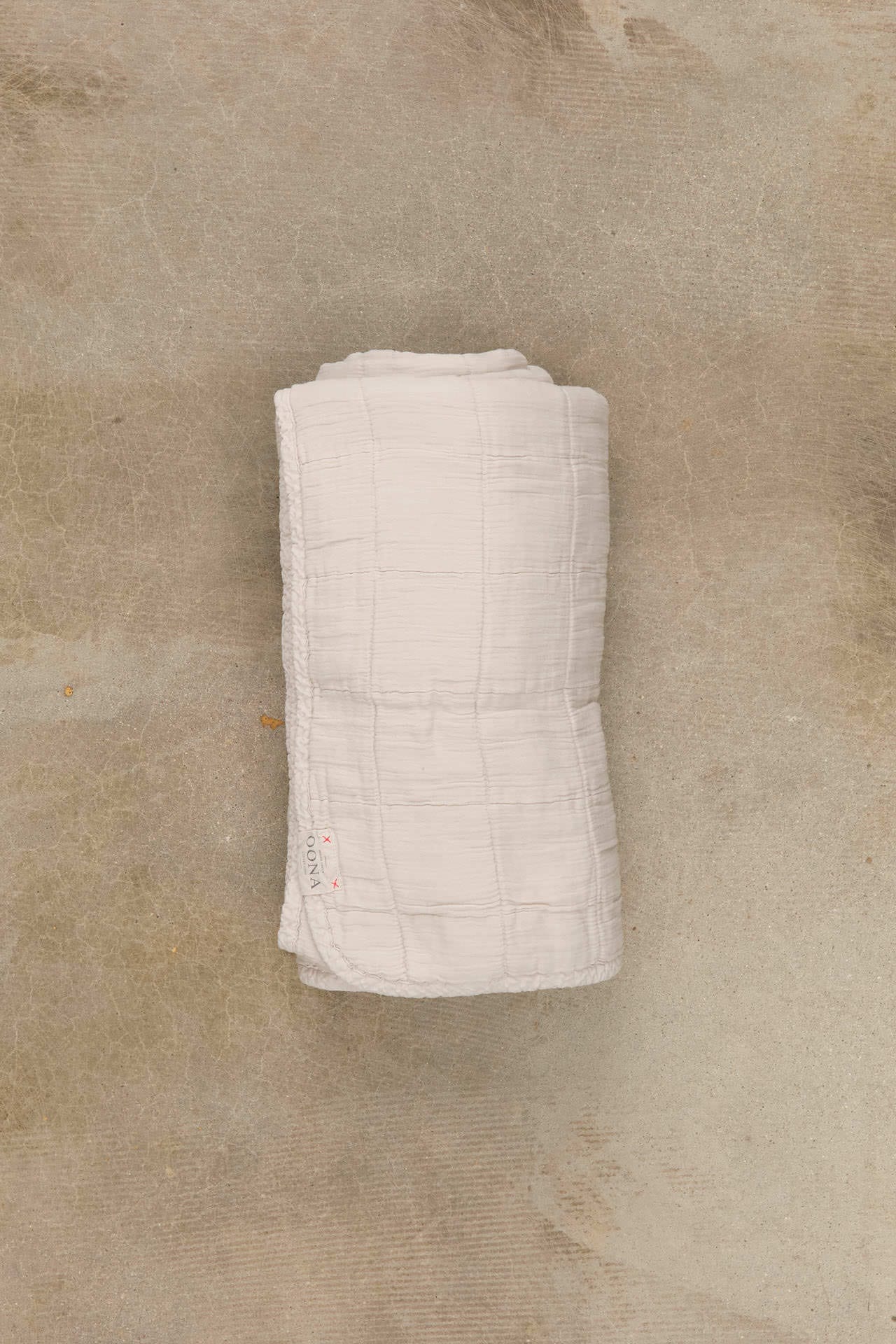 OONA Home Bedding The Plaid Bed Cover Cloud / 49" L X 63" W