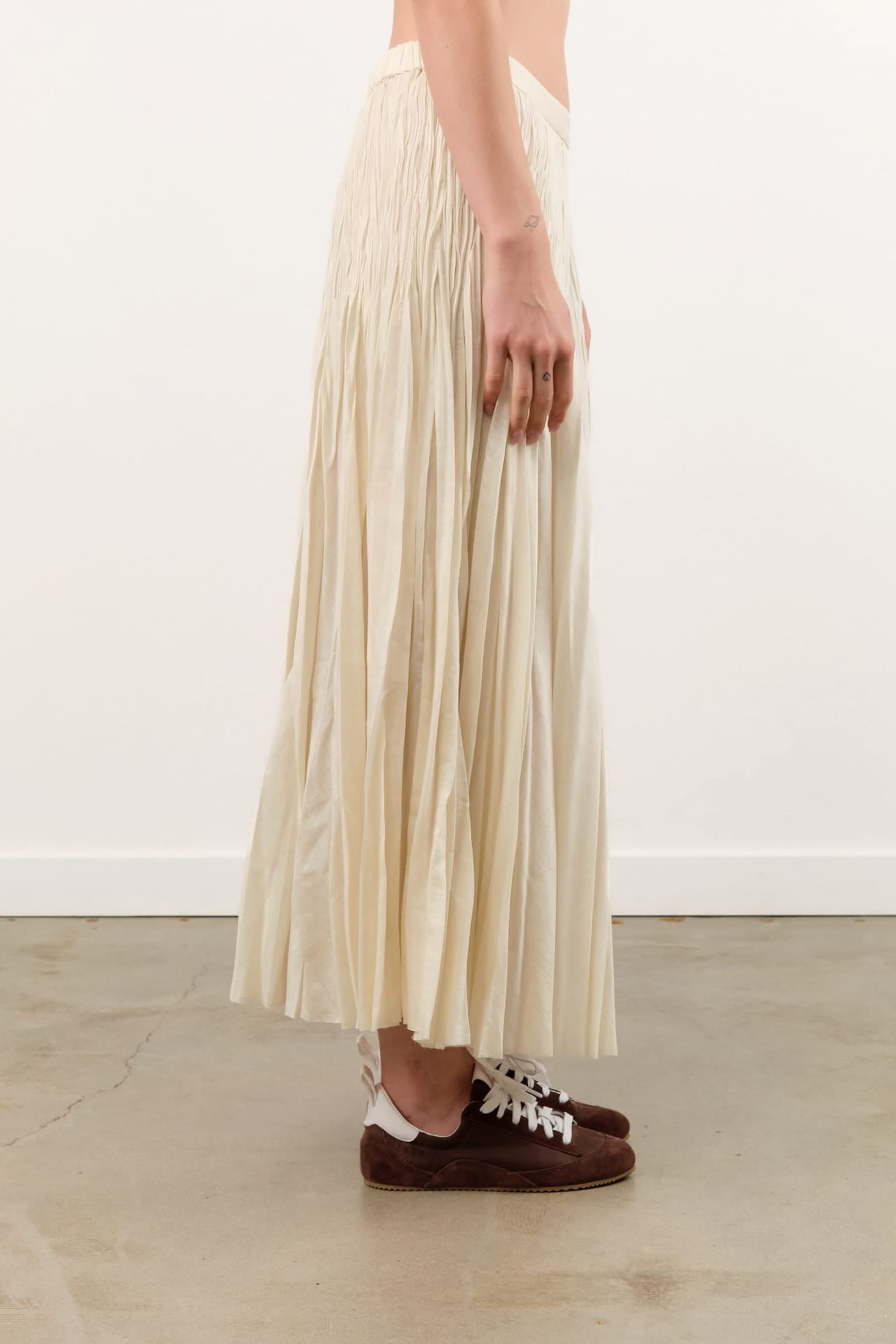Pas de Calais Apparel Womens Skirts Acetate Lyocell Slub Lawn Pleated Skirt
