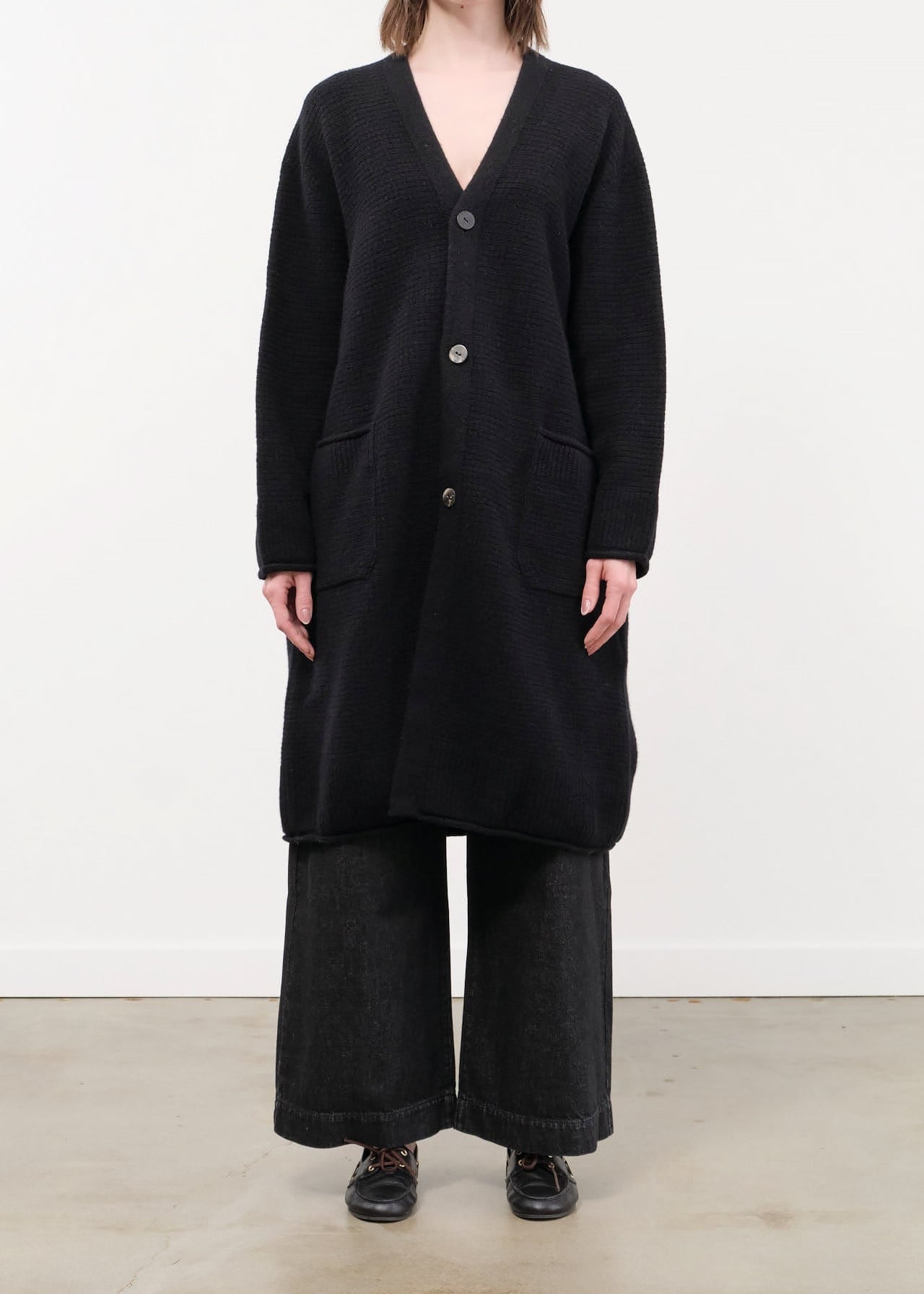 Pas de Calais Apparel Womens Sweaters Cashmere Lambs Wool Cardigan Coat in Black