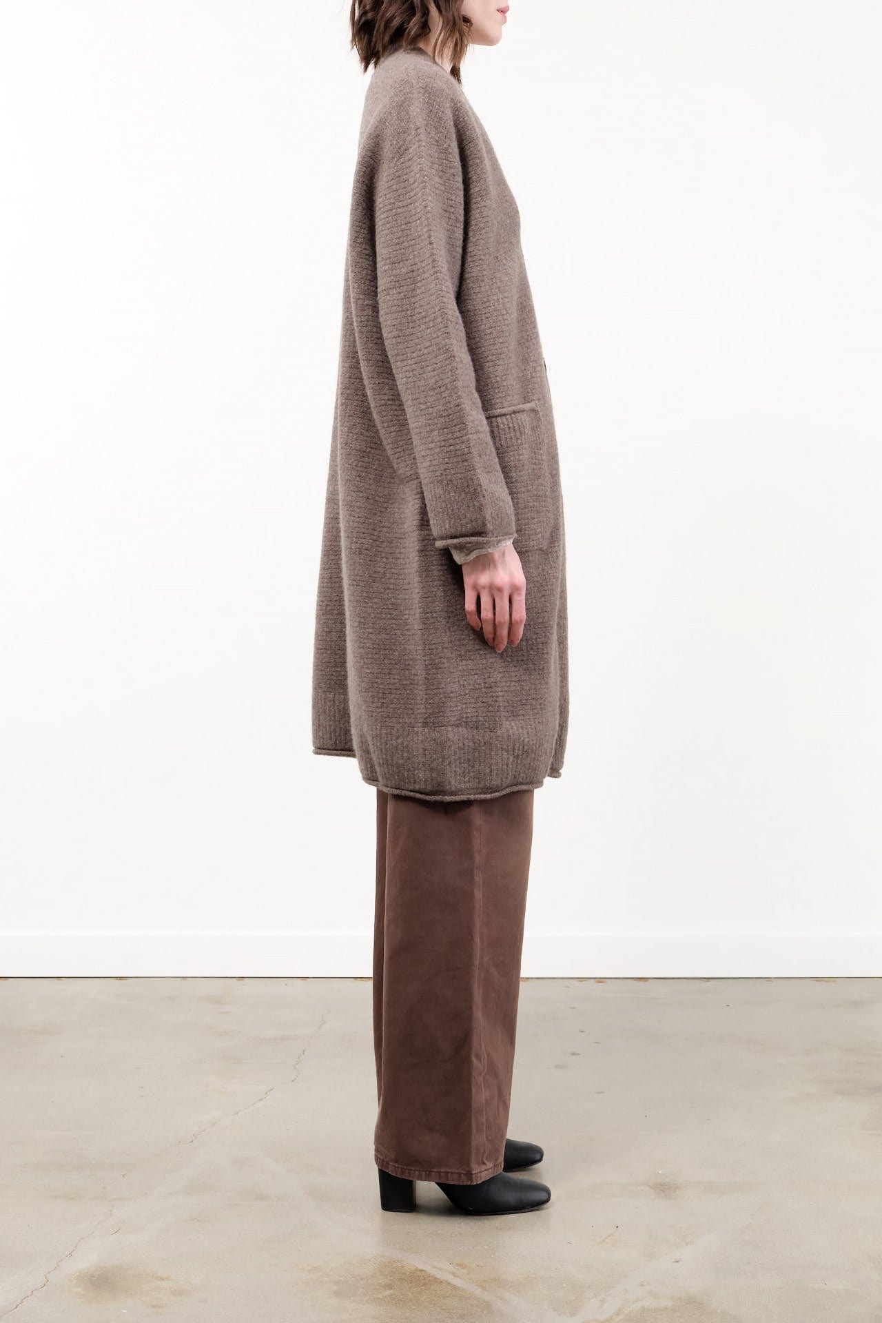 Pas de Calais Apparel Womens Sweaters Cashmere Lambs Wool Cardigan Coat in Greige