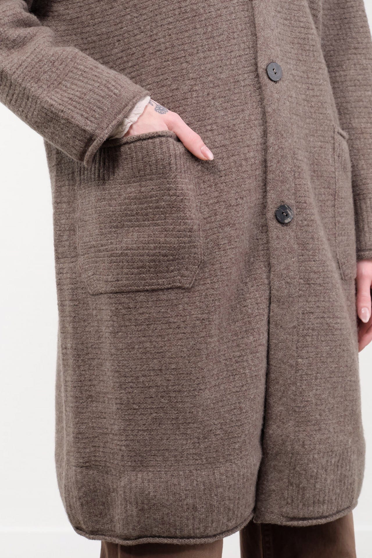 Pas de Calais Apparel Womens Sweaters Cashmere Lambs Wool Cardigan Coat in Greige