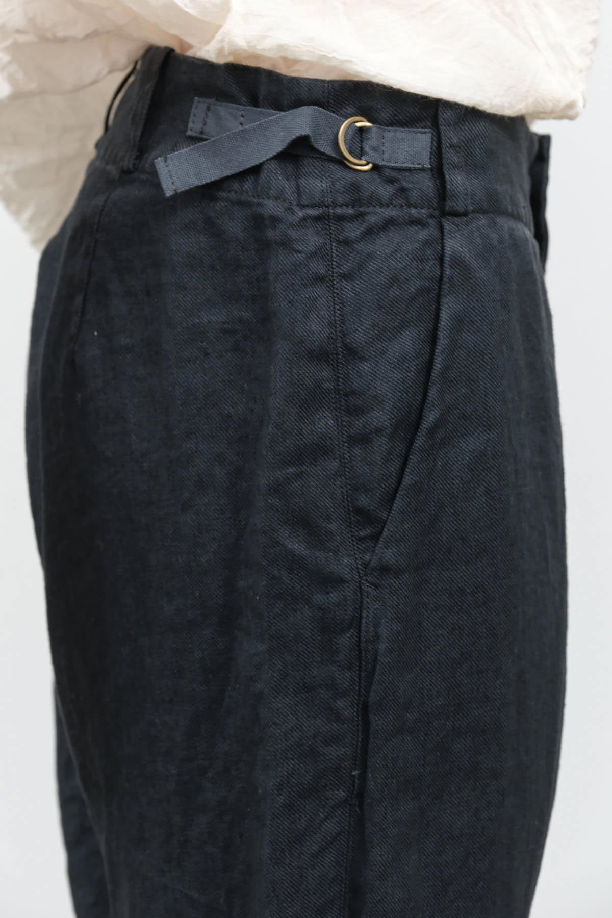 Waistband view of Classic Linen Slim Pants in Charcoal
