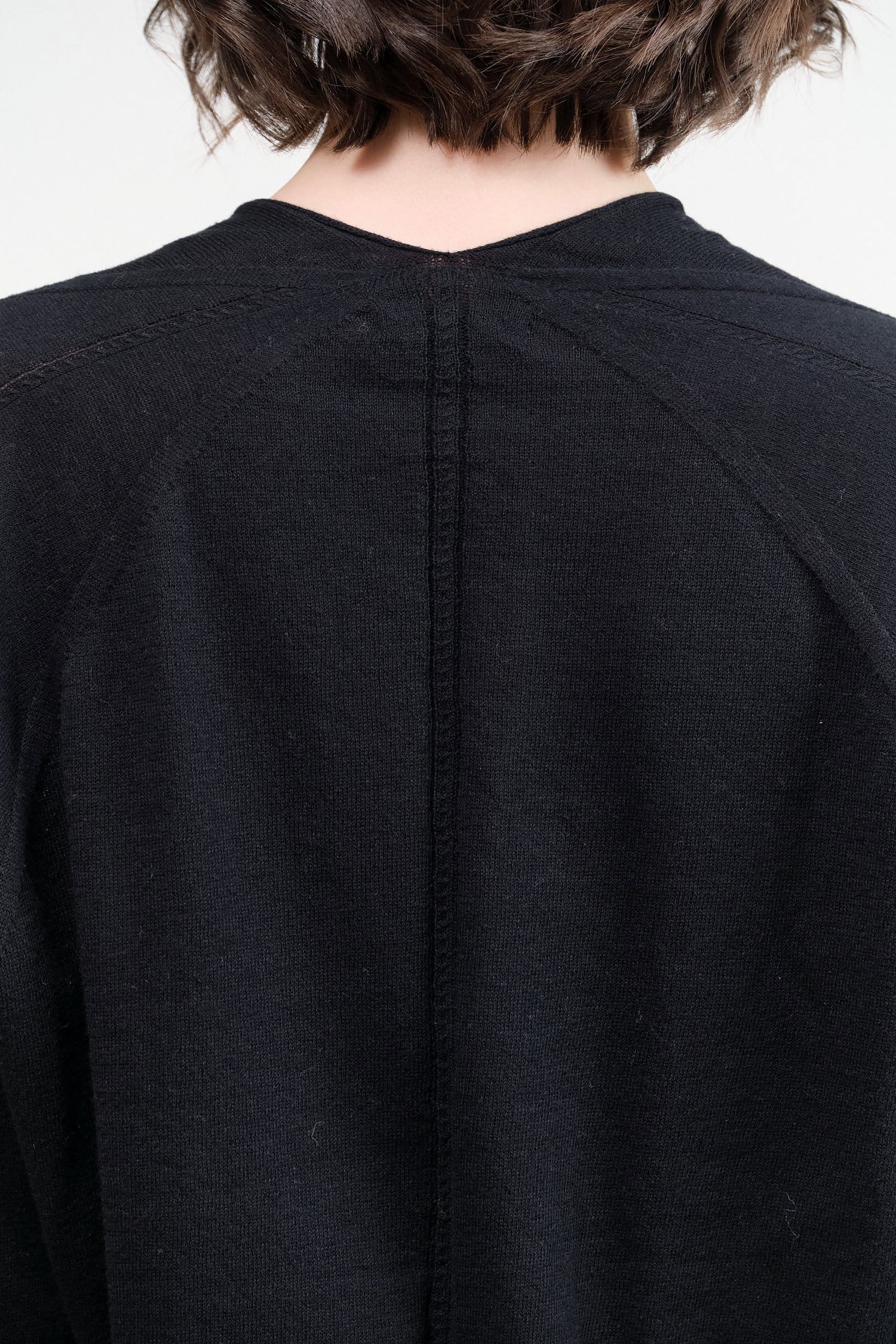 Pas de Calais Designer Brand Cotton Linen V-neck Pullover Sweater in Black